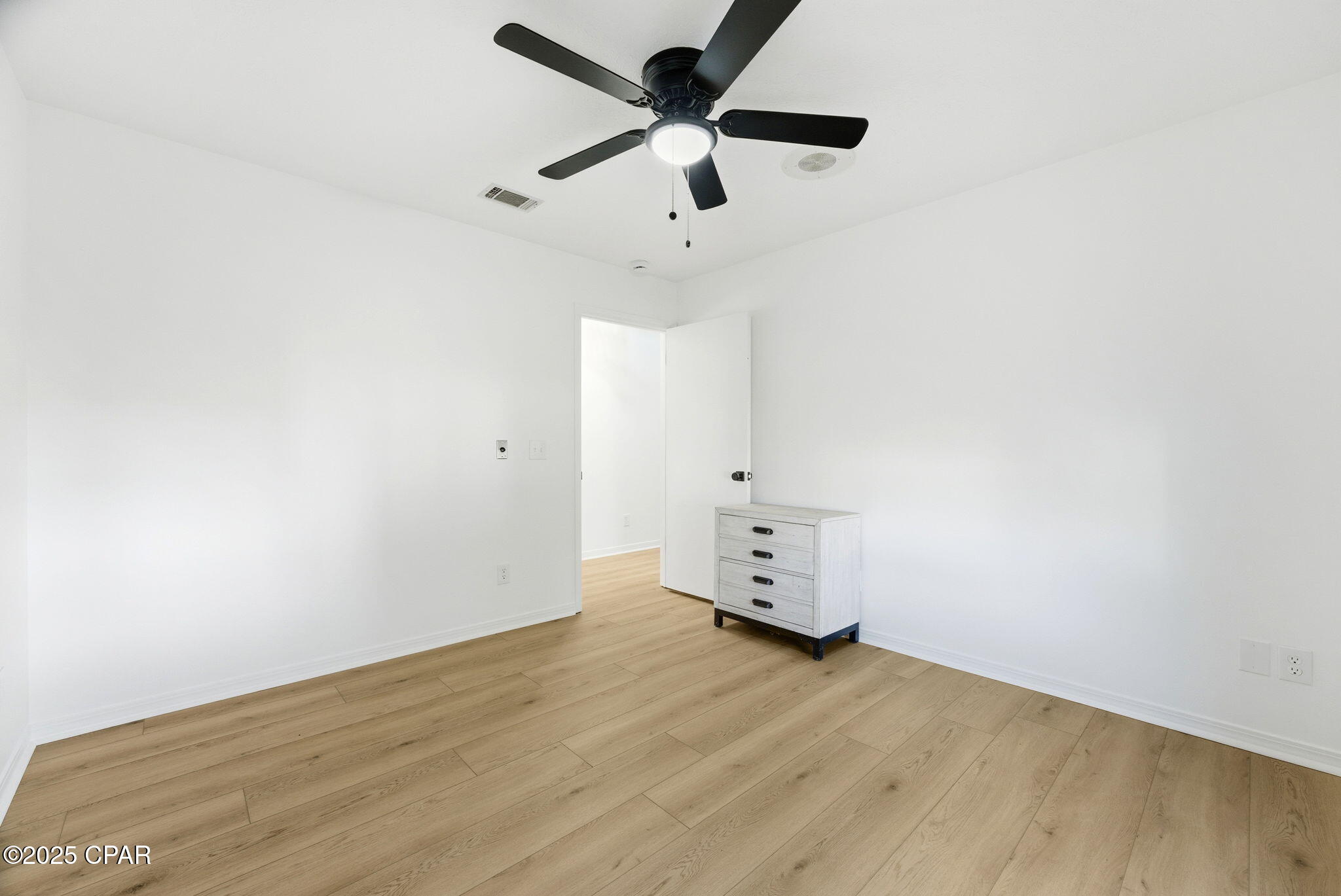 224 E Lakeshore Drive