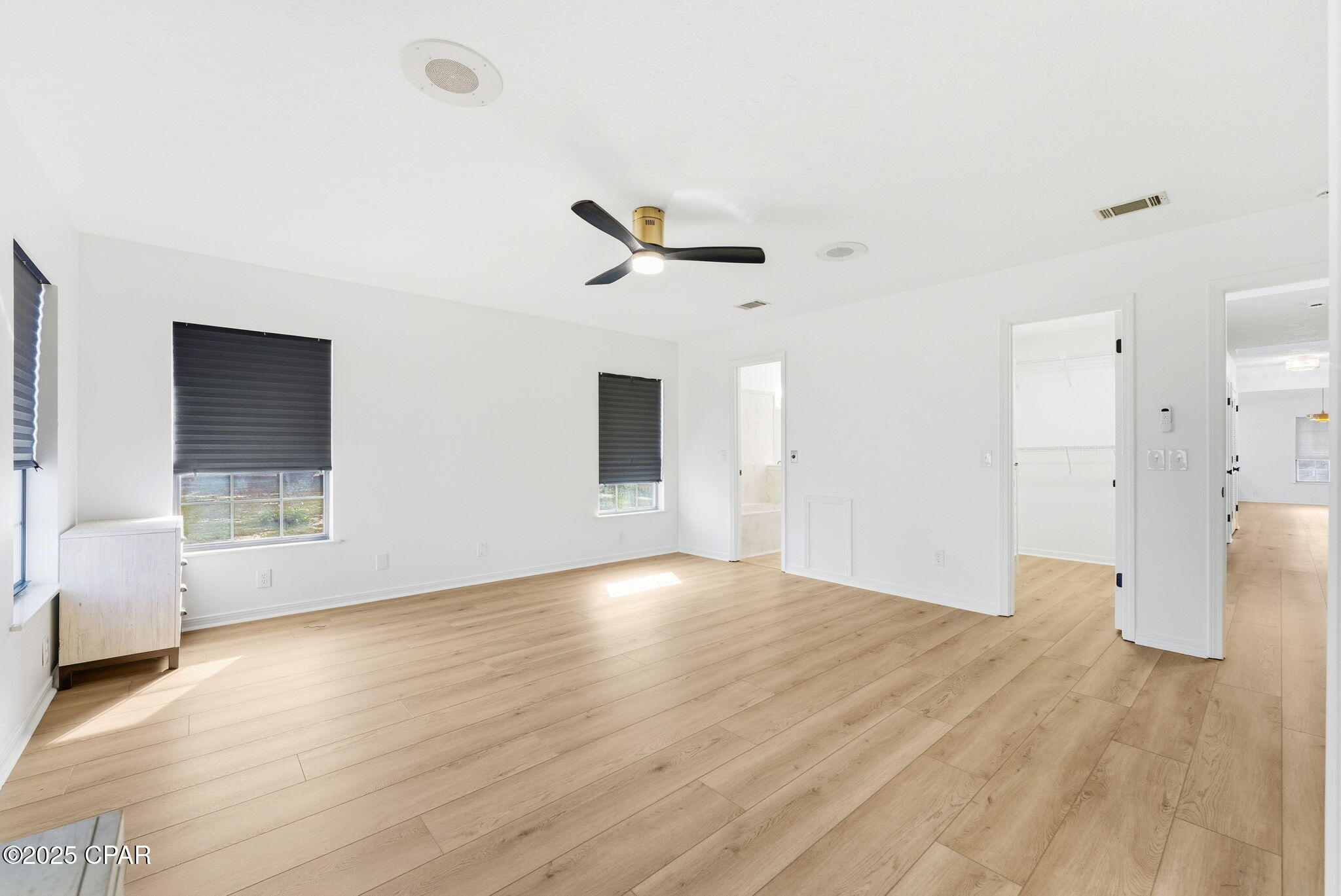 224 E Lakeshore Drive