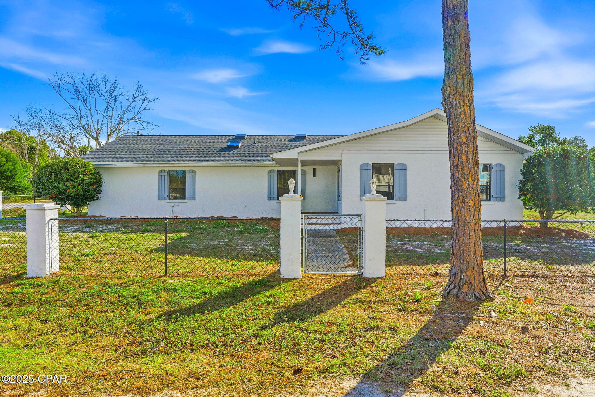 224 E Lakeshore Drive