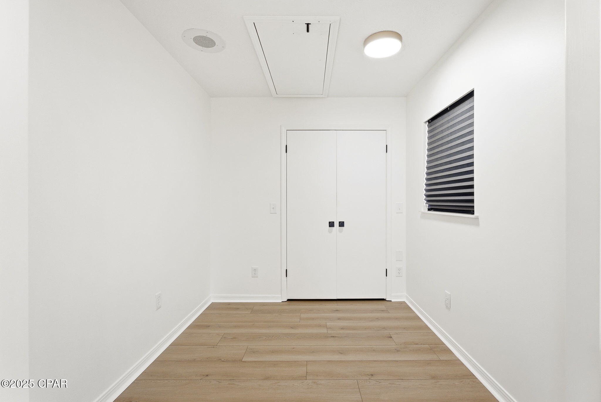 224 E Lakeshore Drive