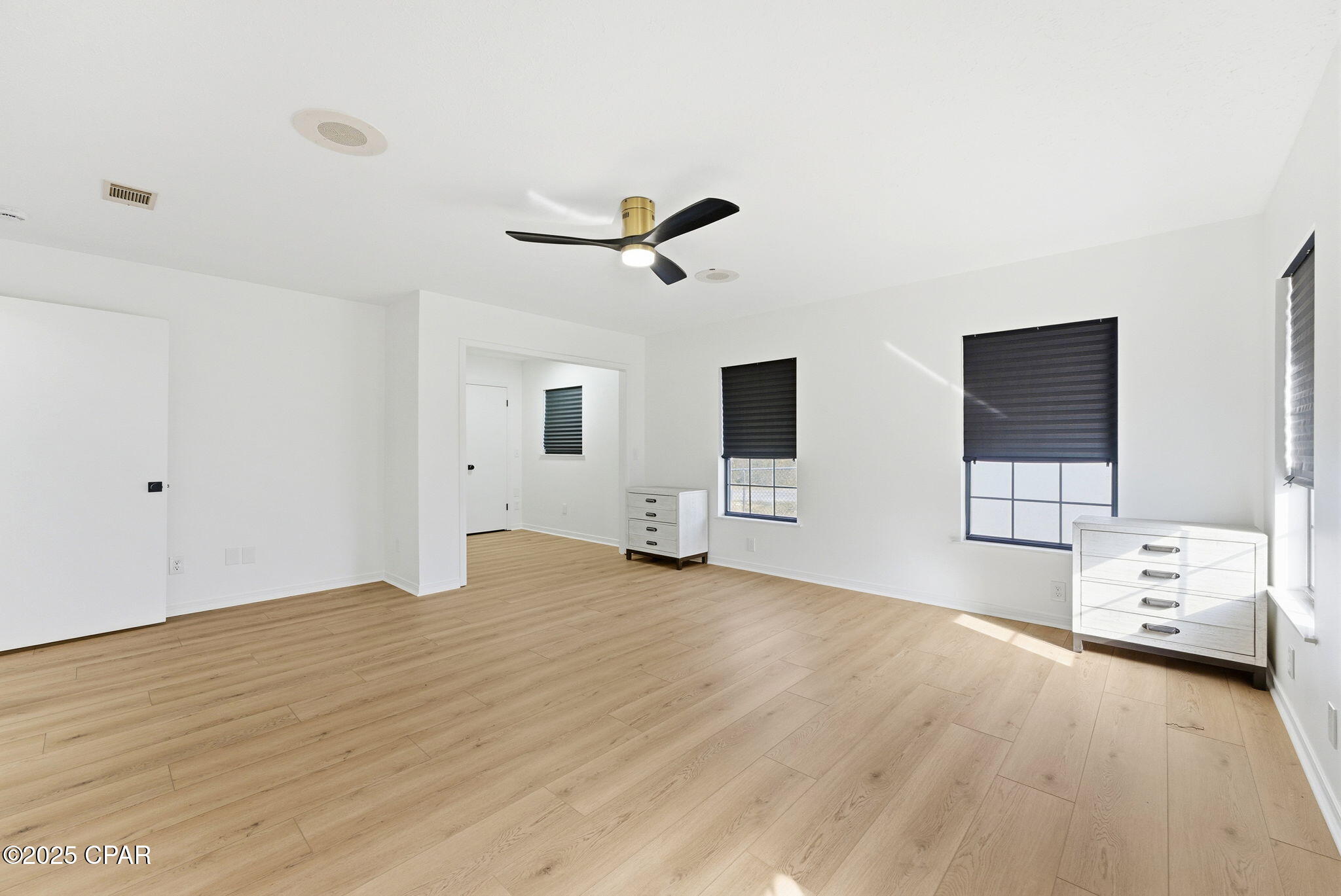 224 E Lakeshore Drive