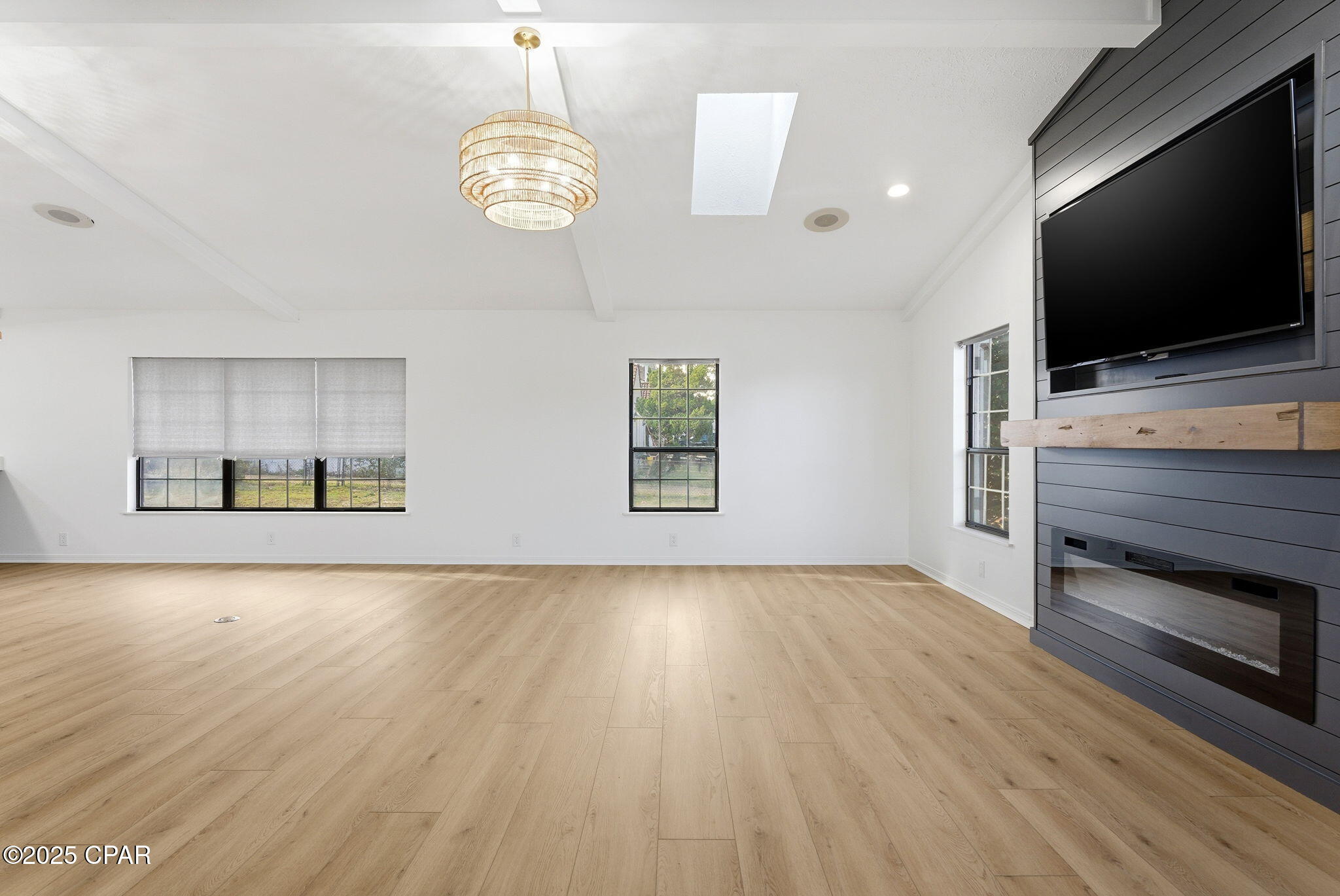 224 E Lakeshore Drive