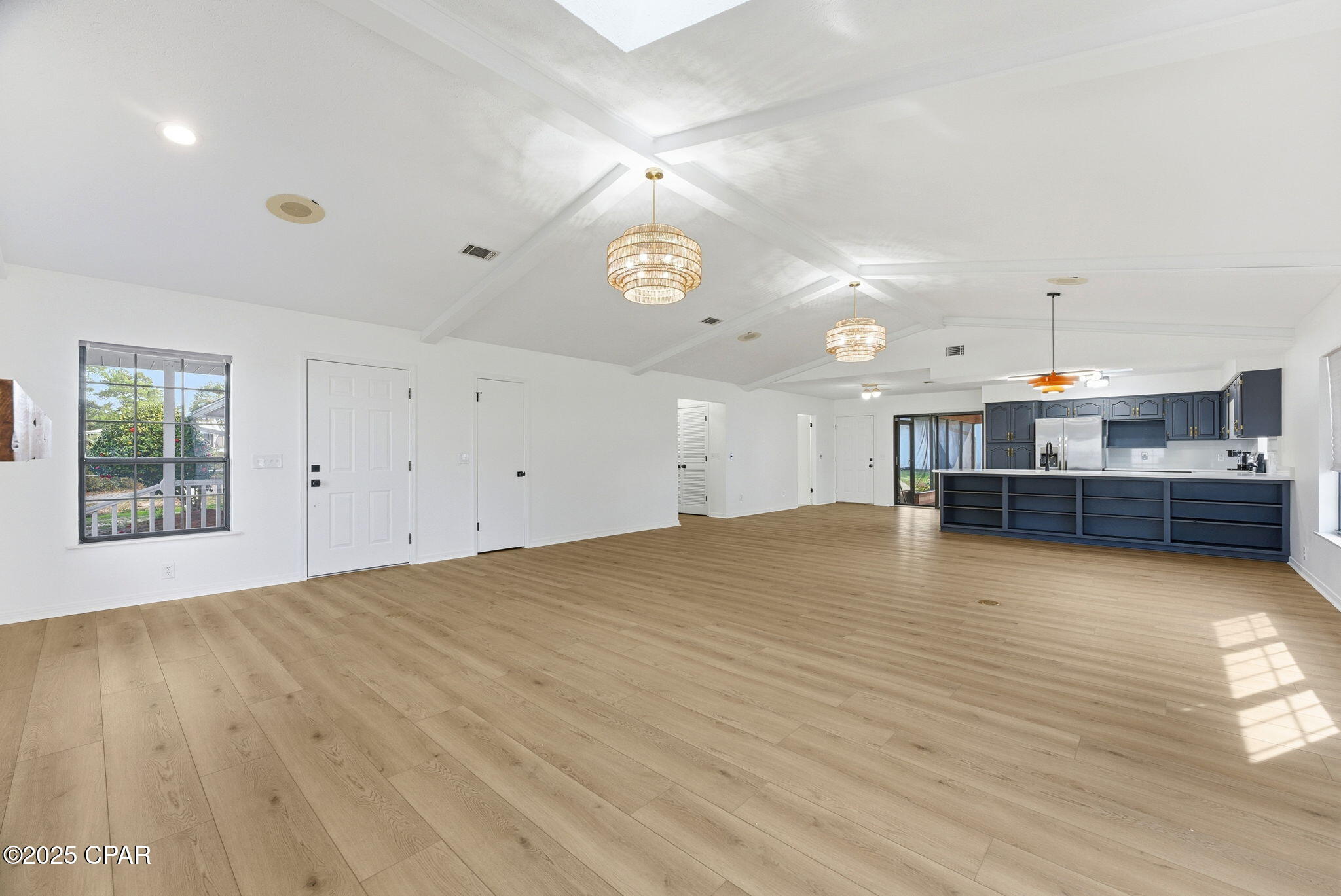 224 E Lakeshore Drive