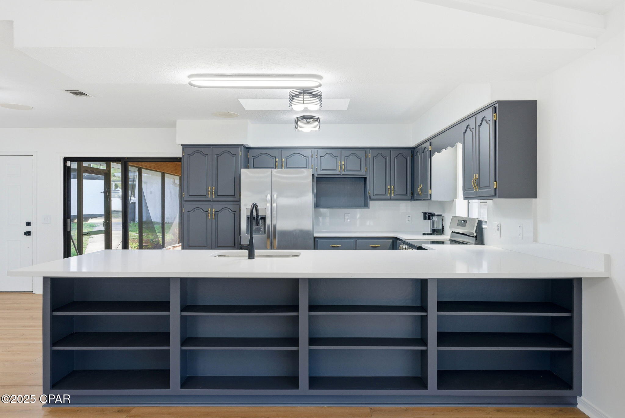 224 E Lakeshore Drive