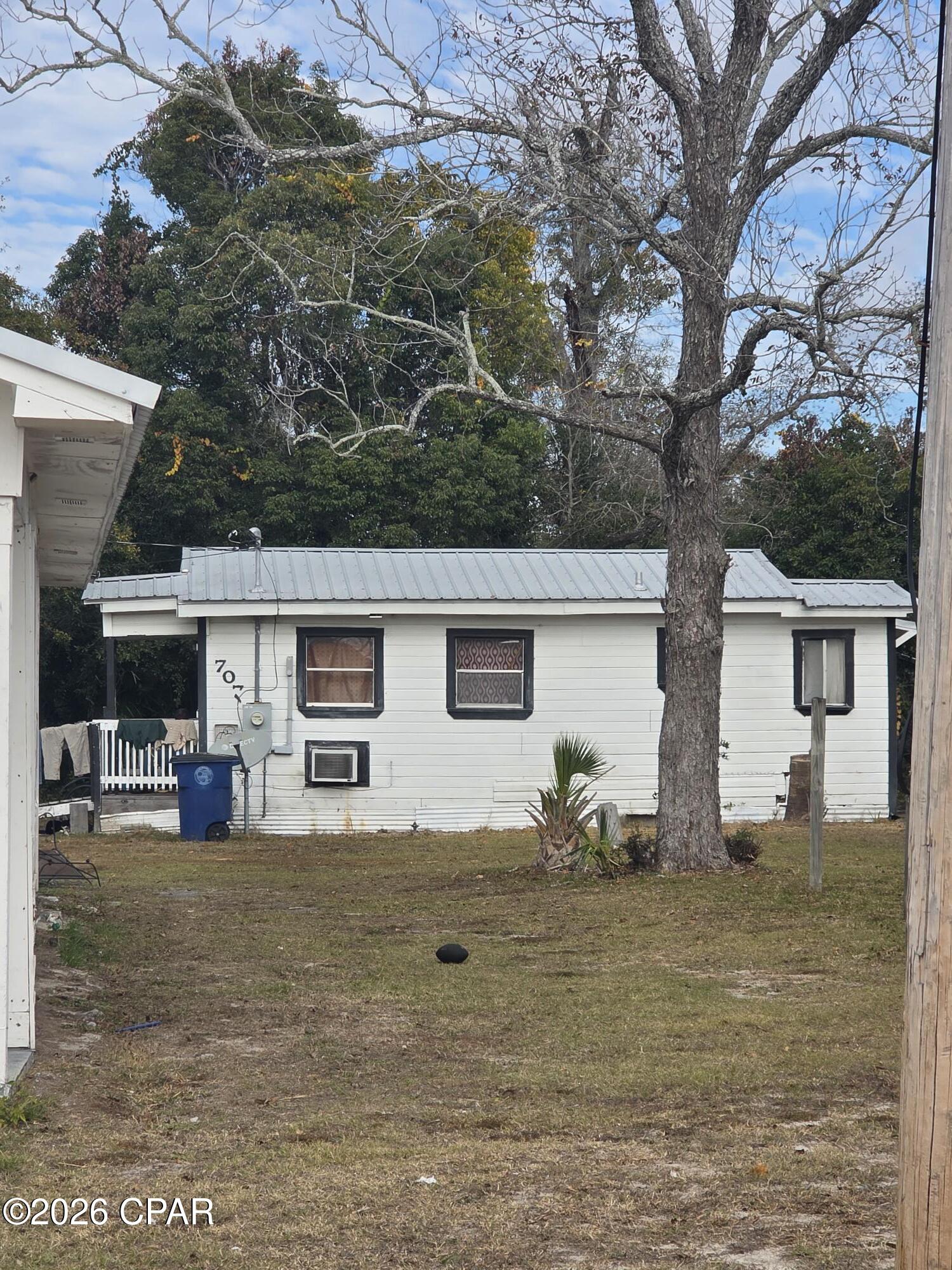 709 E 13th Court