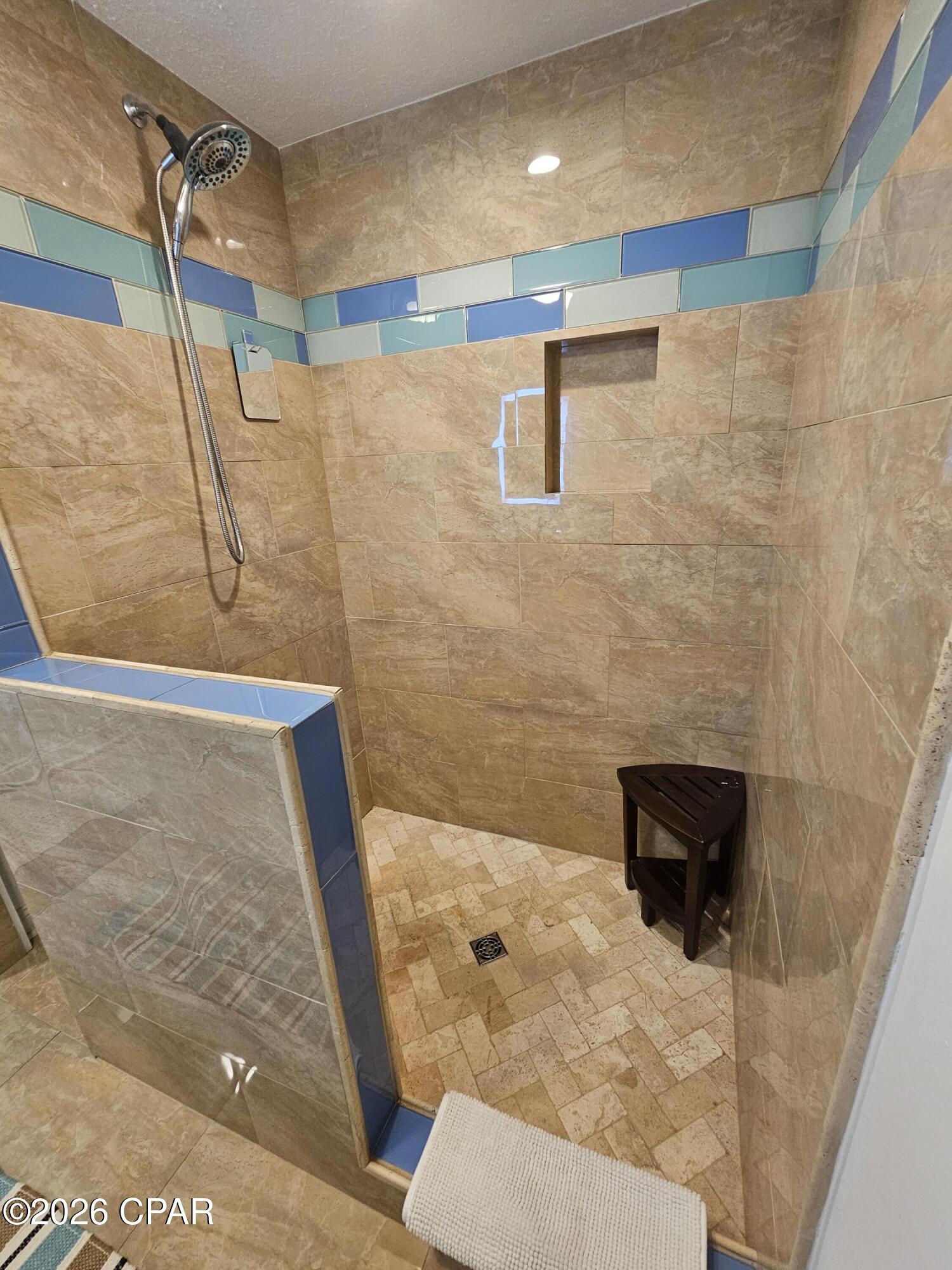 7009 N Lagoon Drive 106