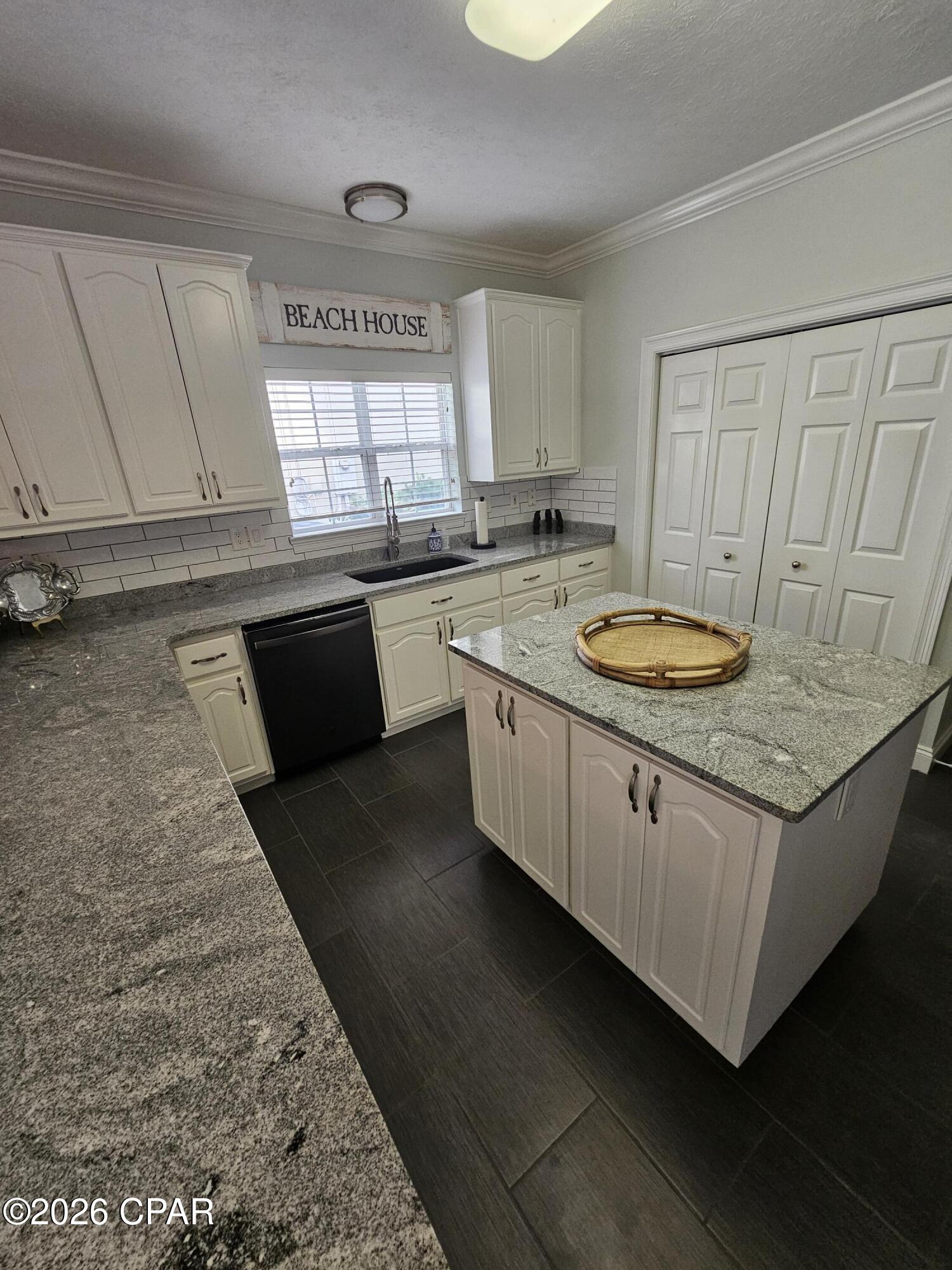 7009 N Lagoon Drive 106