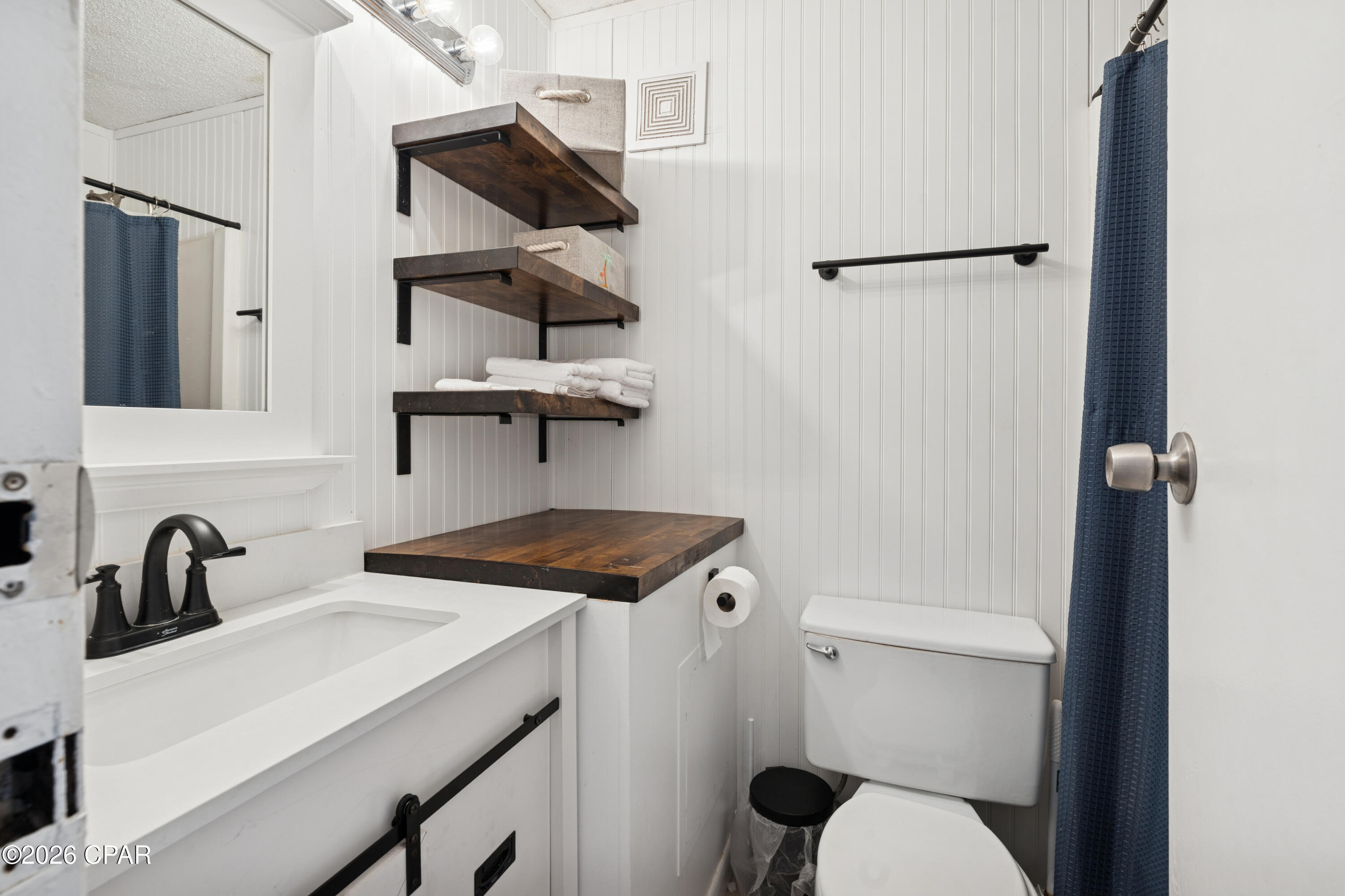 8817 S Thomas Drive A204