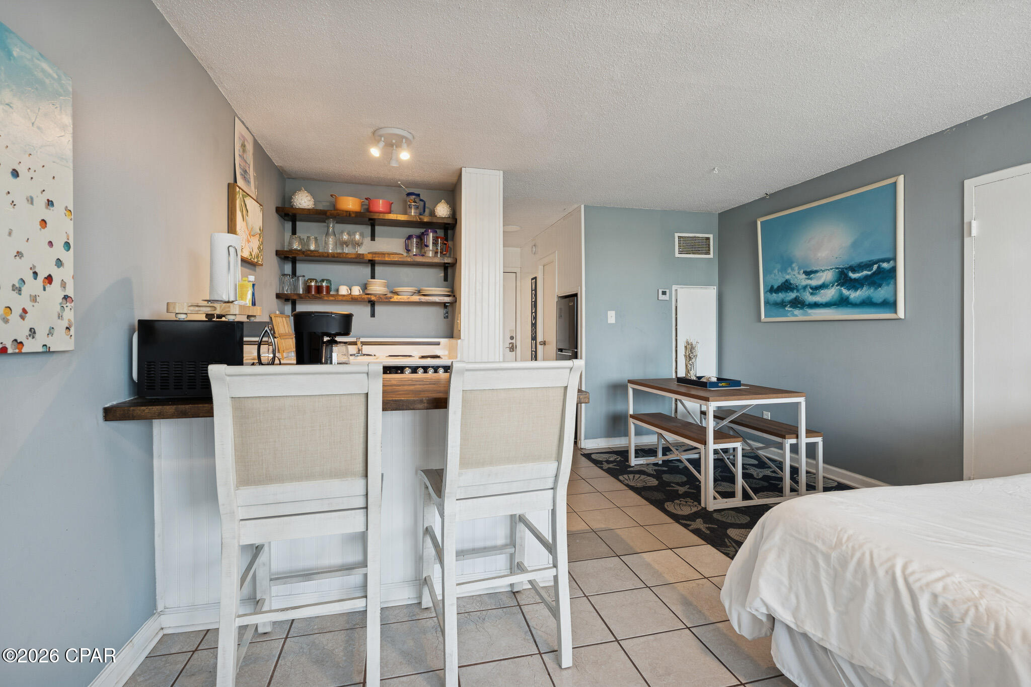 8817 S Thomas Drive A204