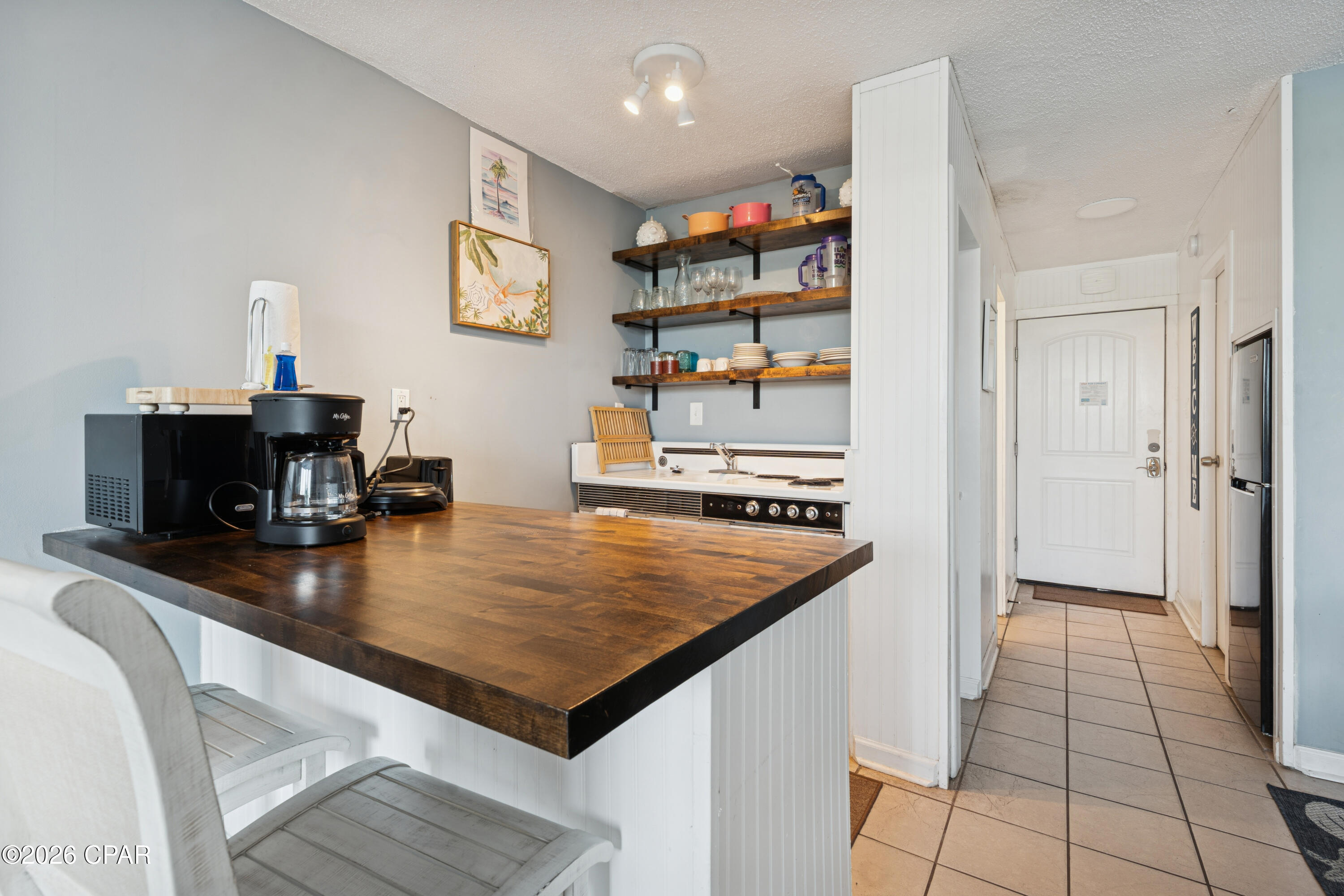 8817 S Thomas Drive A204