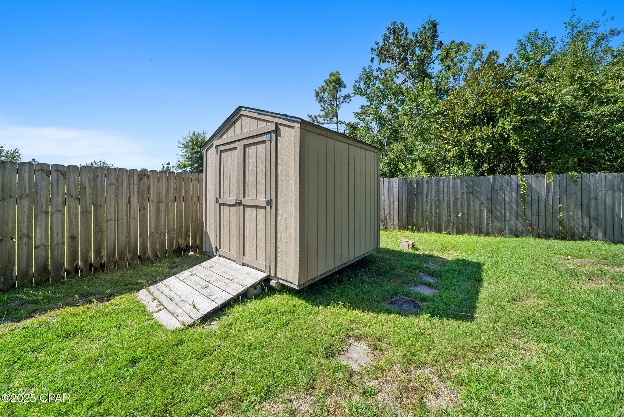1609 Inverness Road