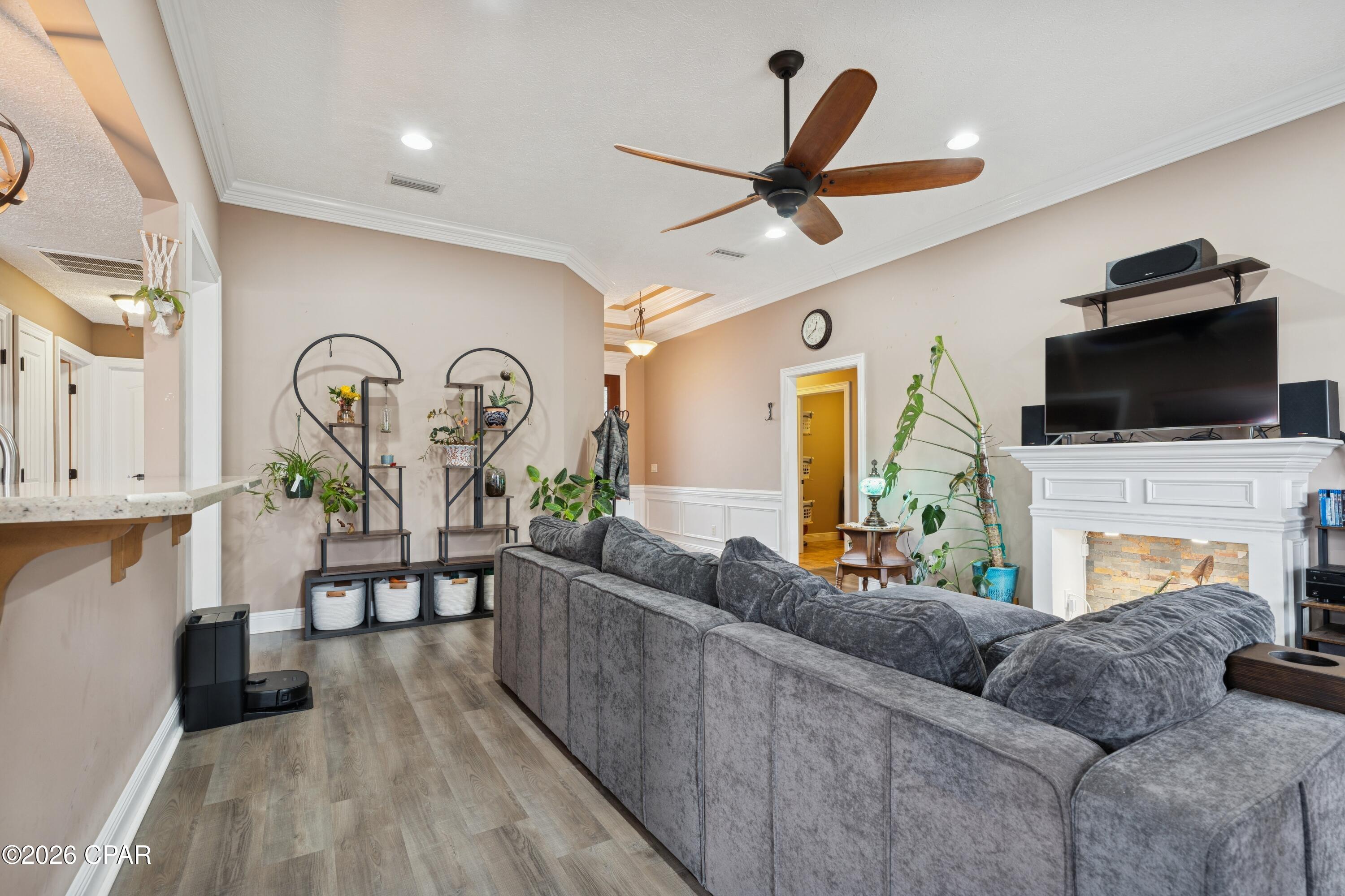 3527 Azalea Way