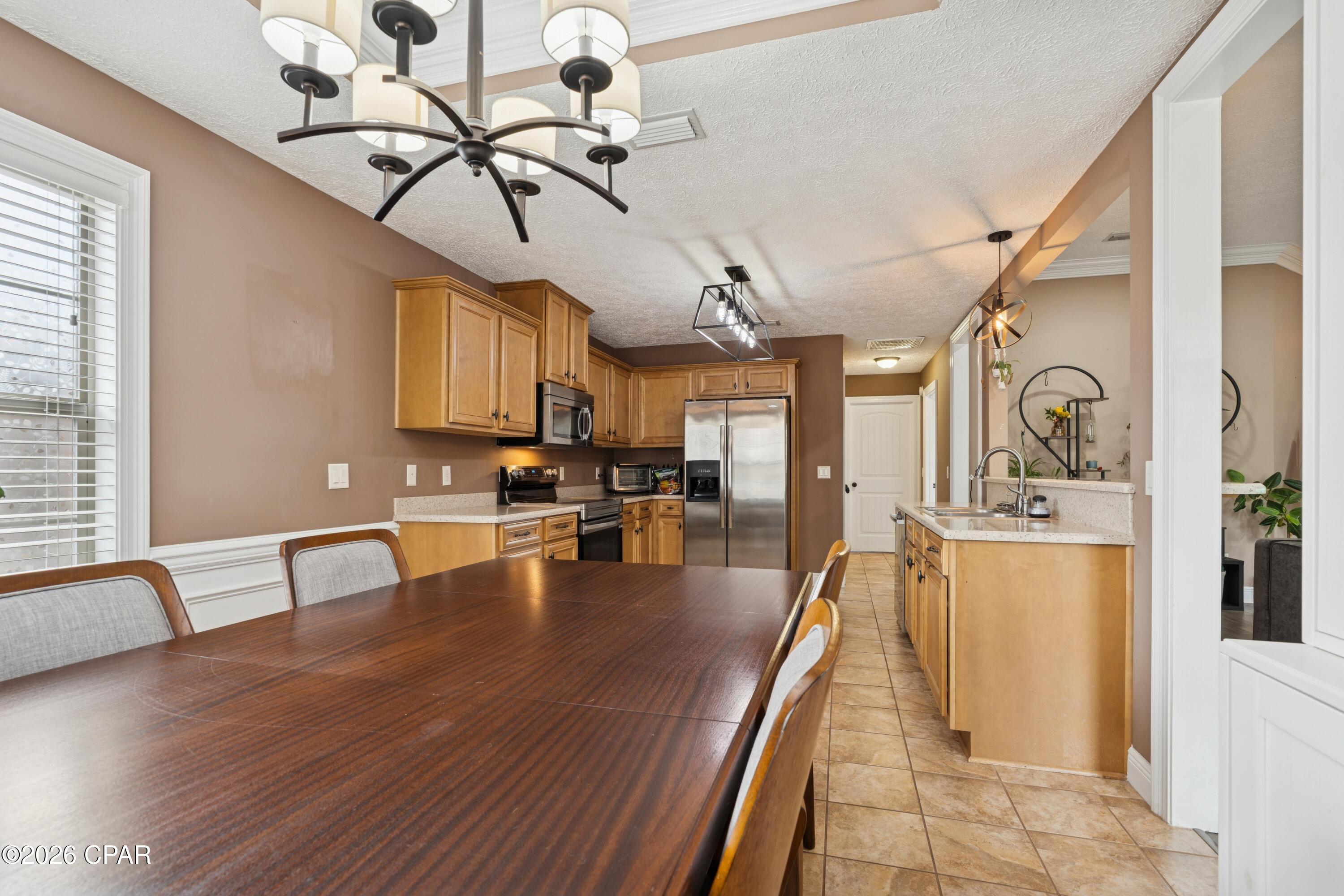 3527 Azalea Way