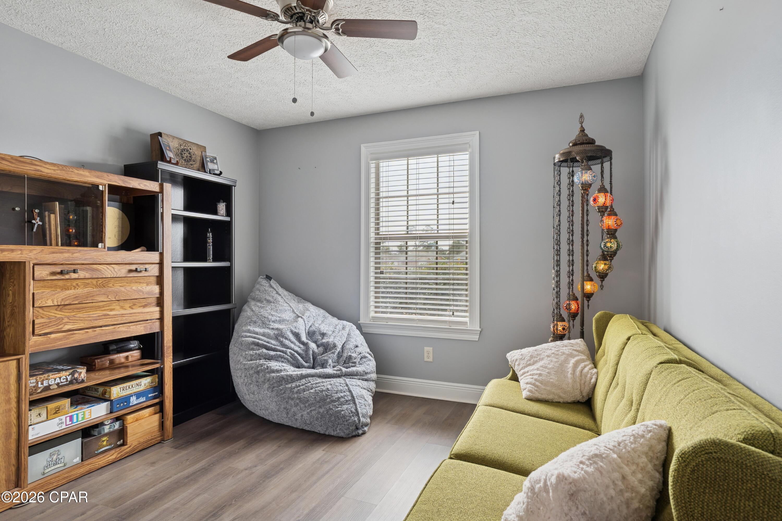 3527 Azalea Way