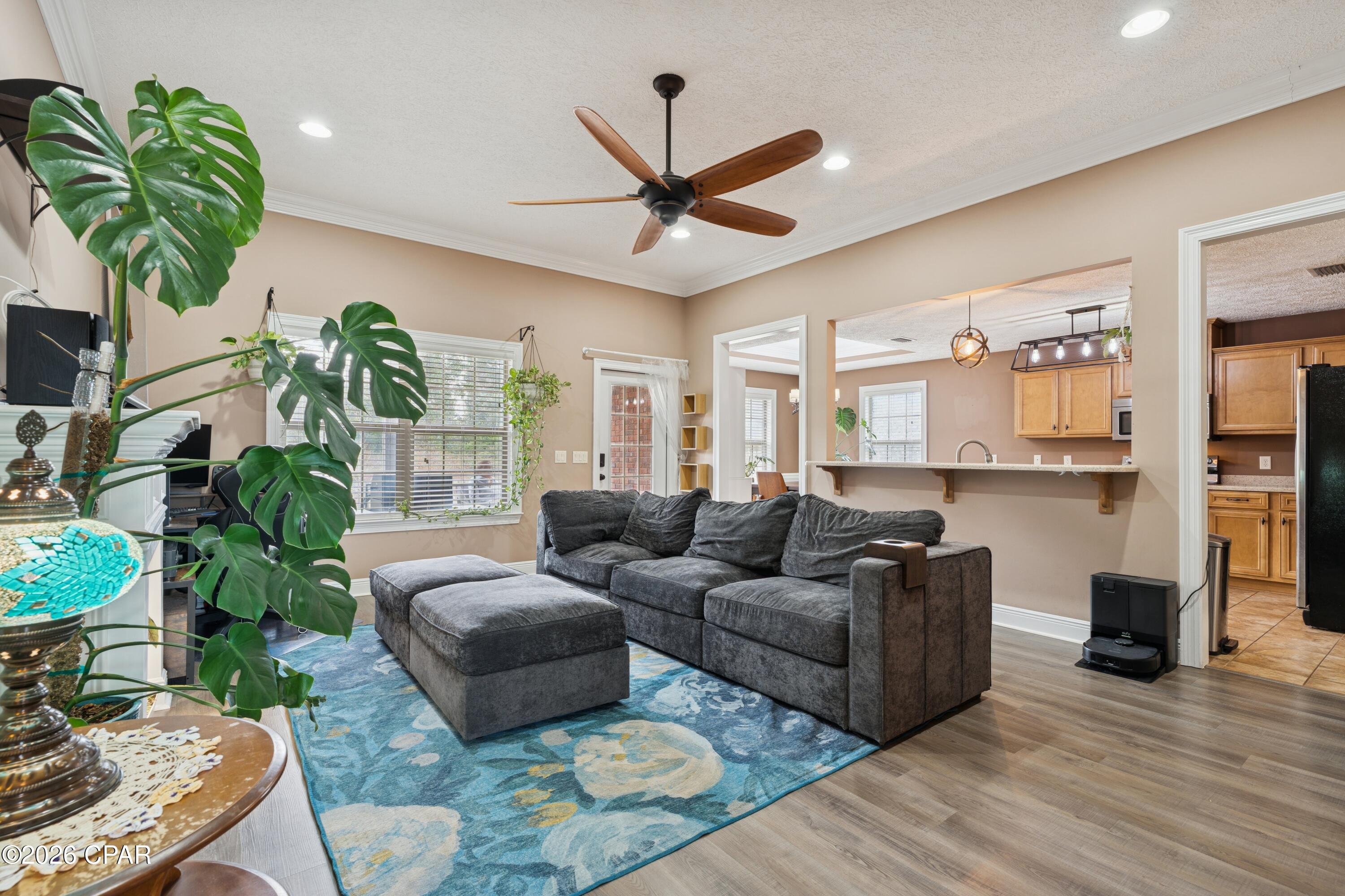 3527 Azalea Way