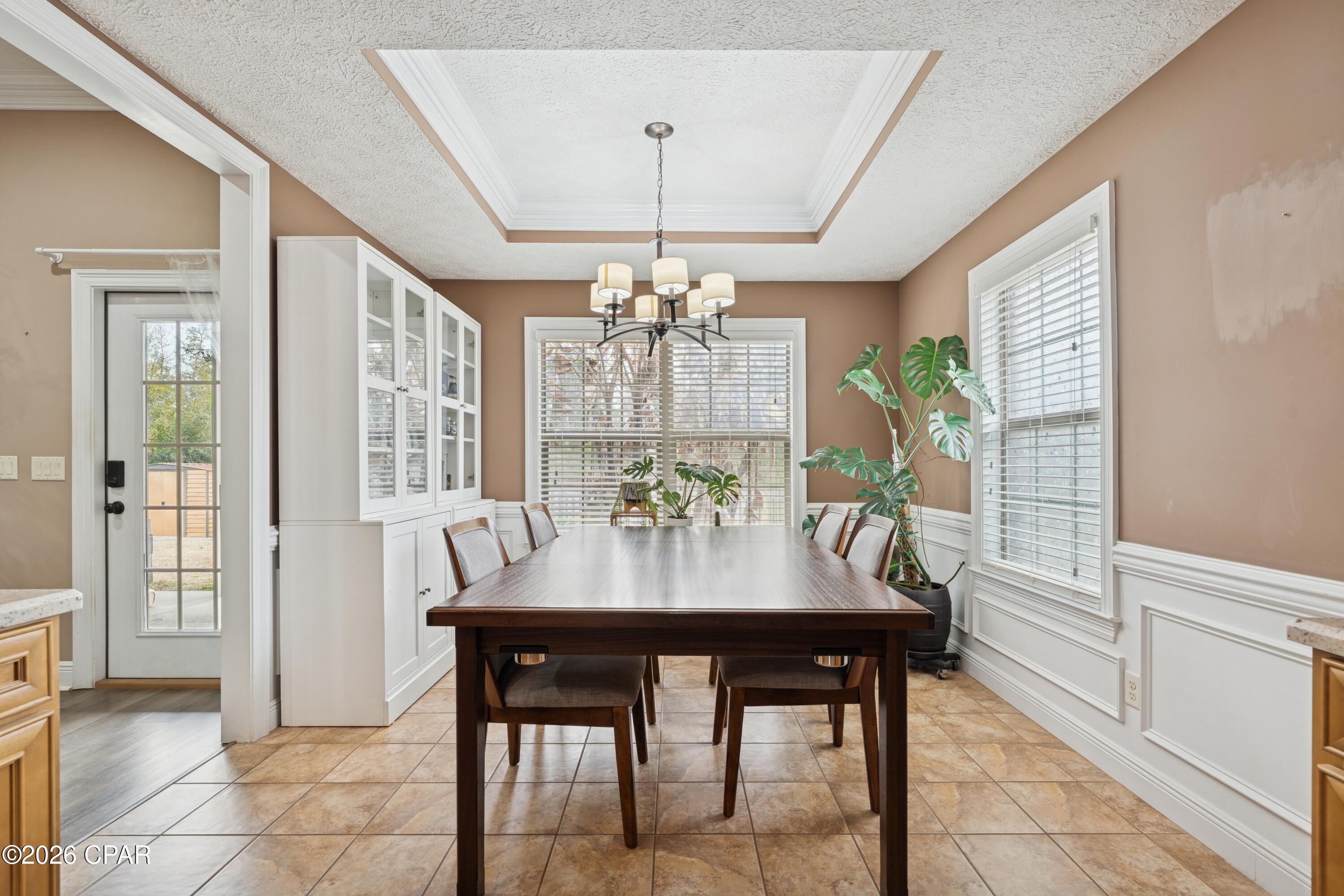 3527 Azalea Way