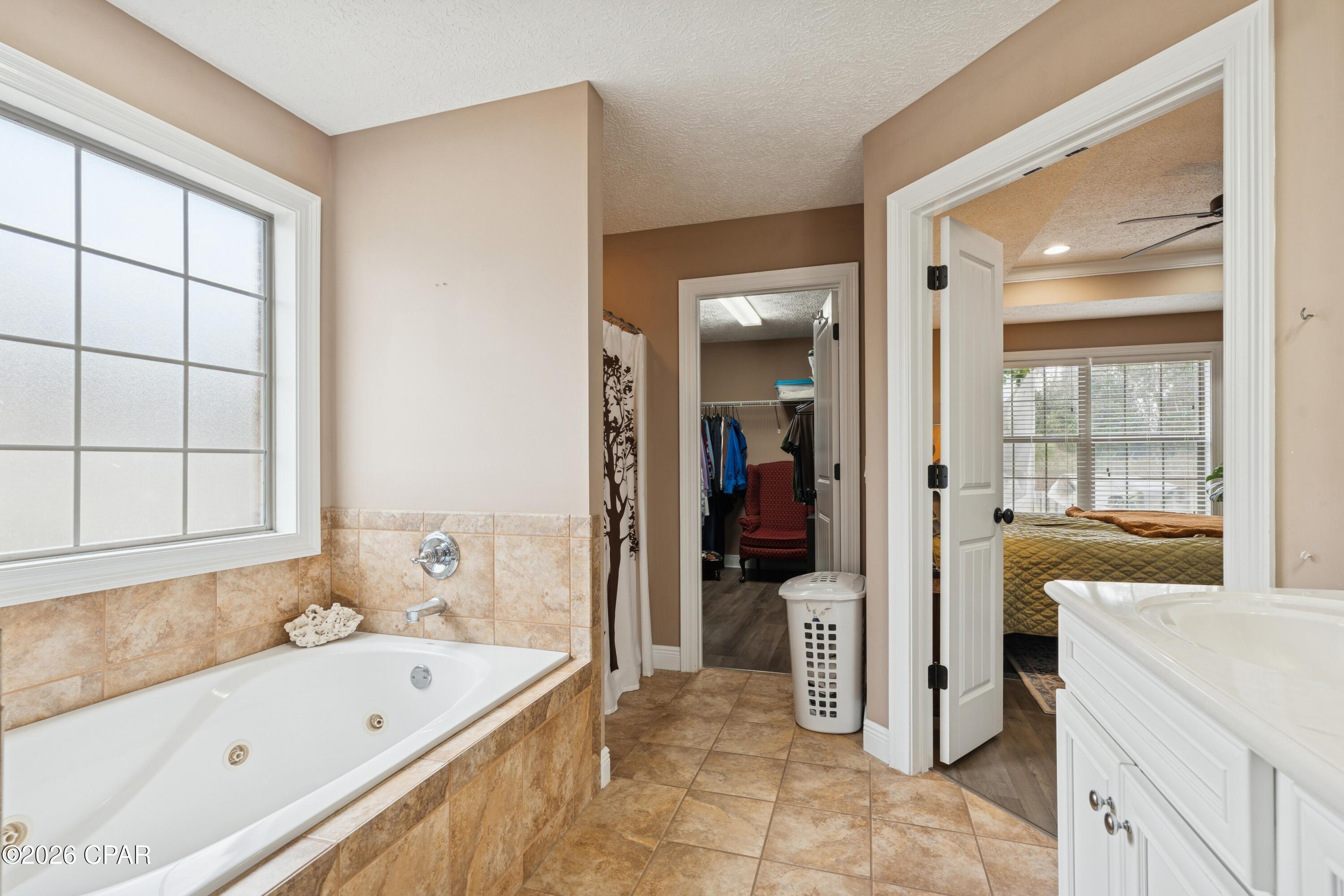 3527 Azalea Way