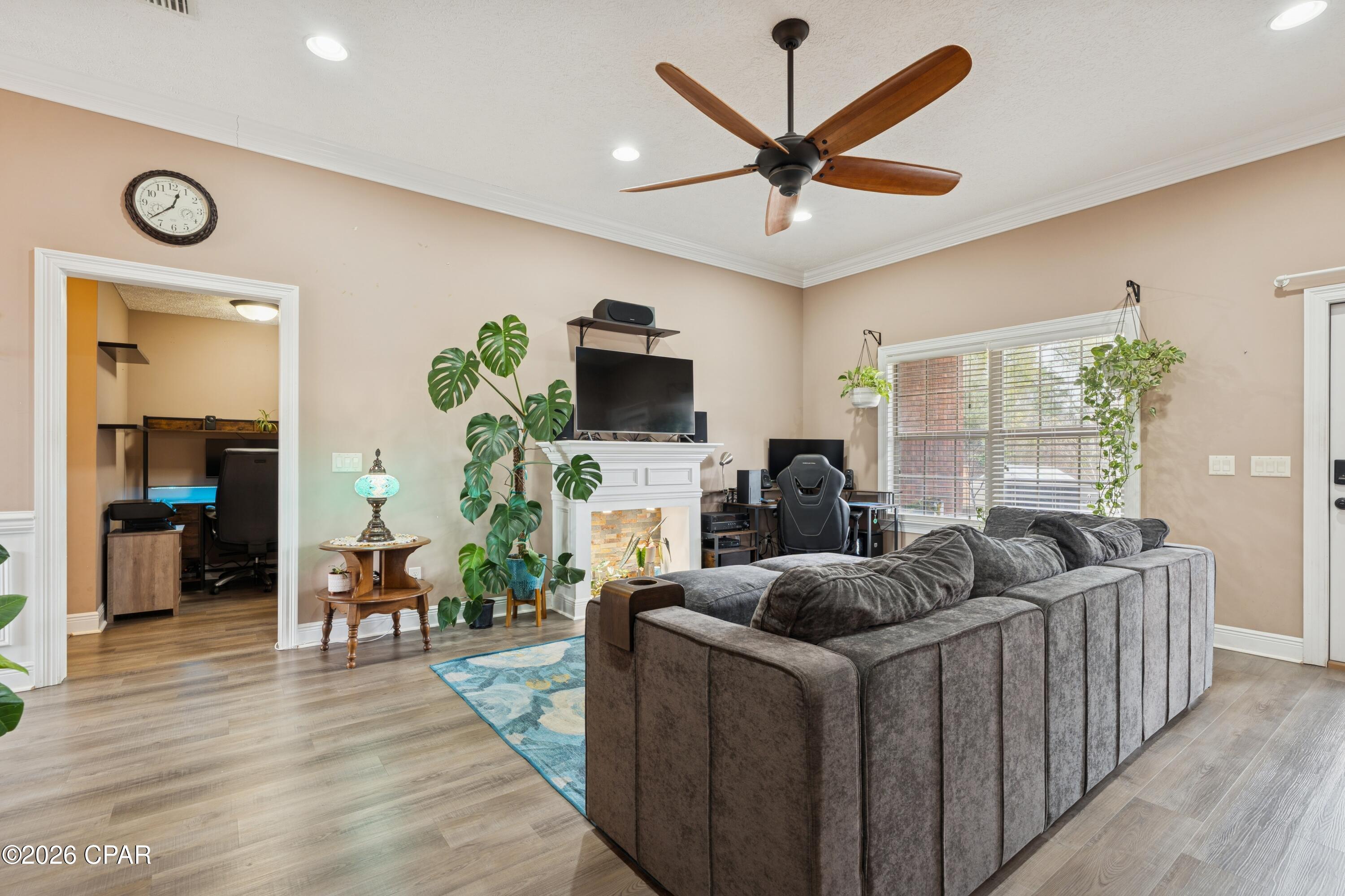 3527 Azalea Way