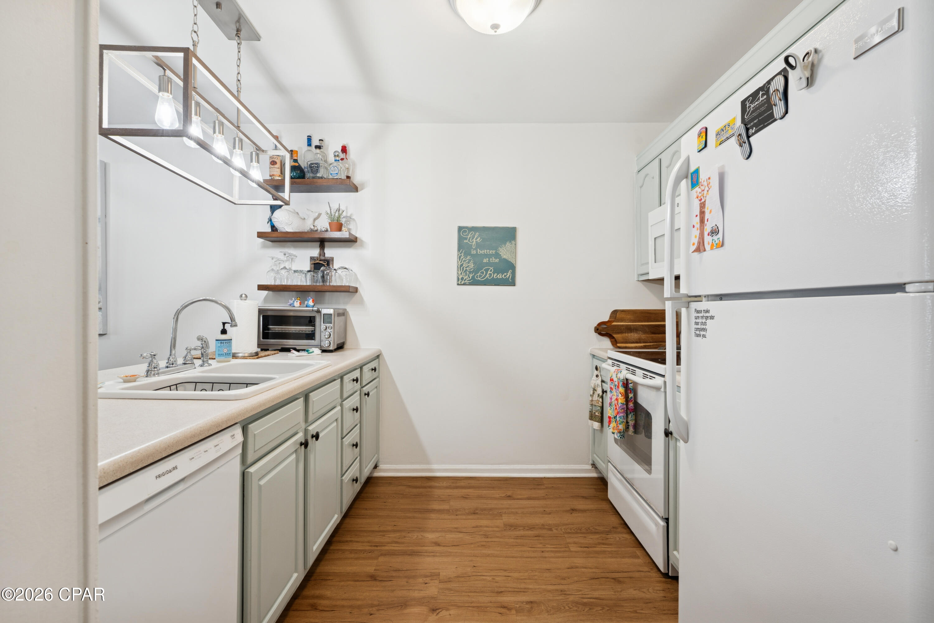 6215 Thomas Drive 123