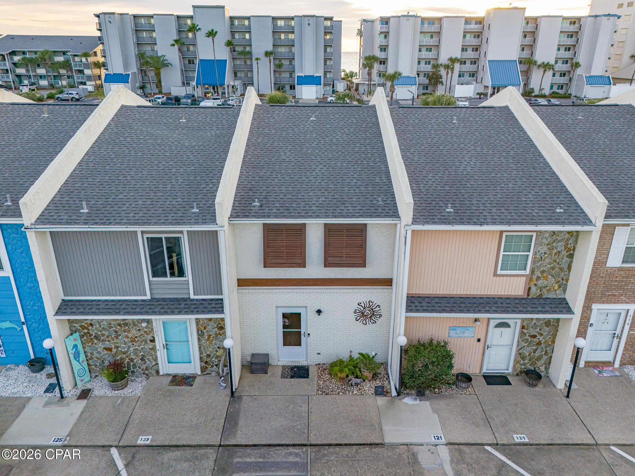 6215 Thomas Drive 123