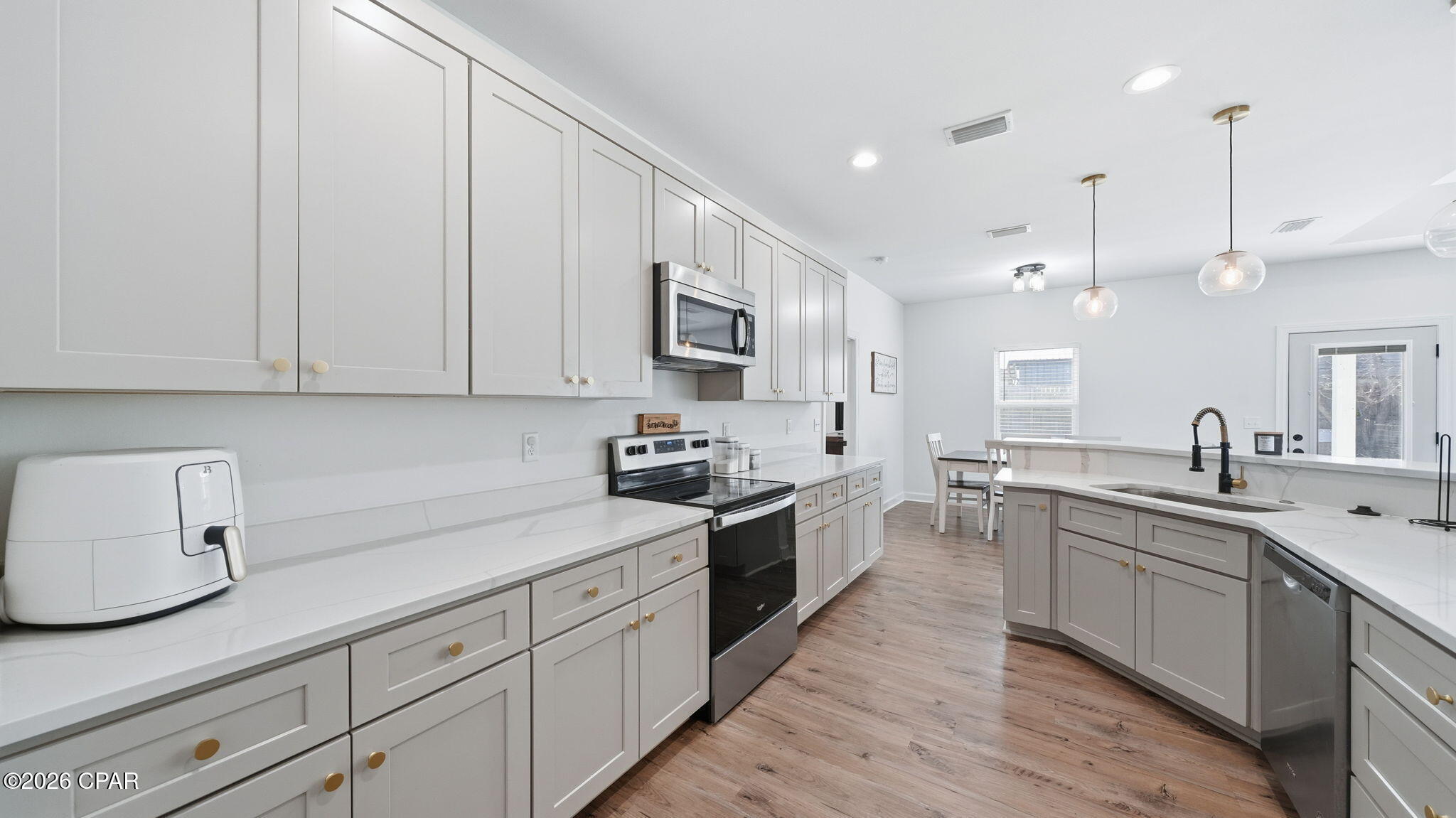 705 W 8th Street
