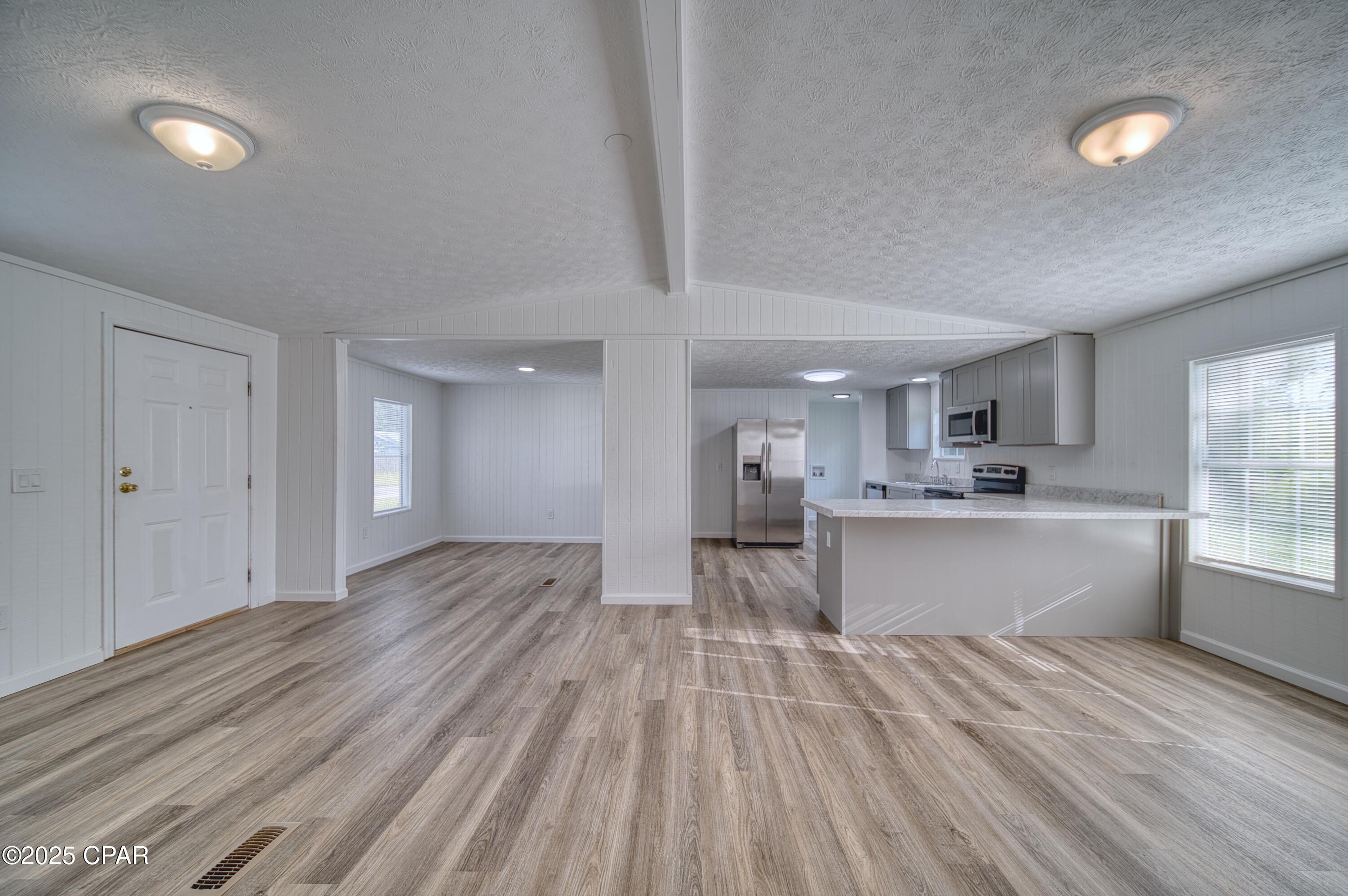 7923 Santa Rosa Avenue