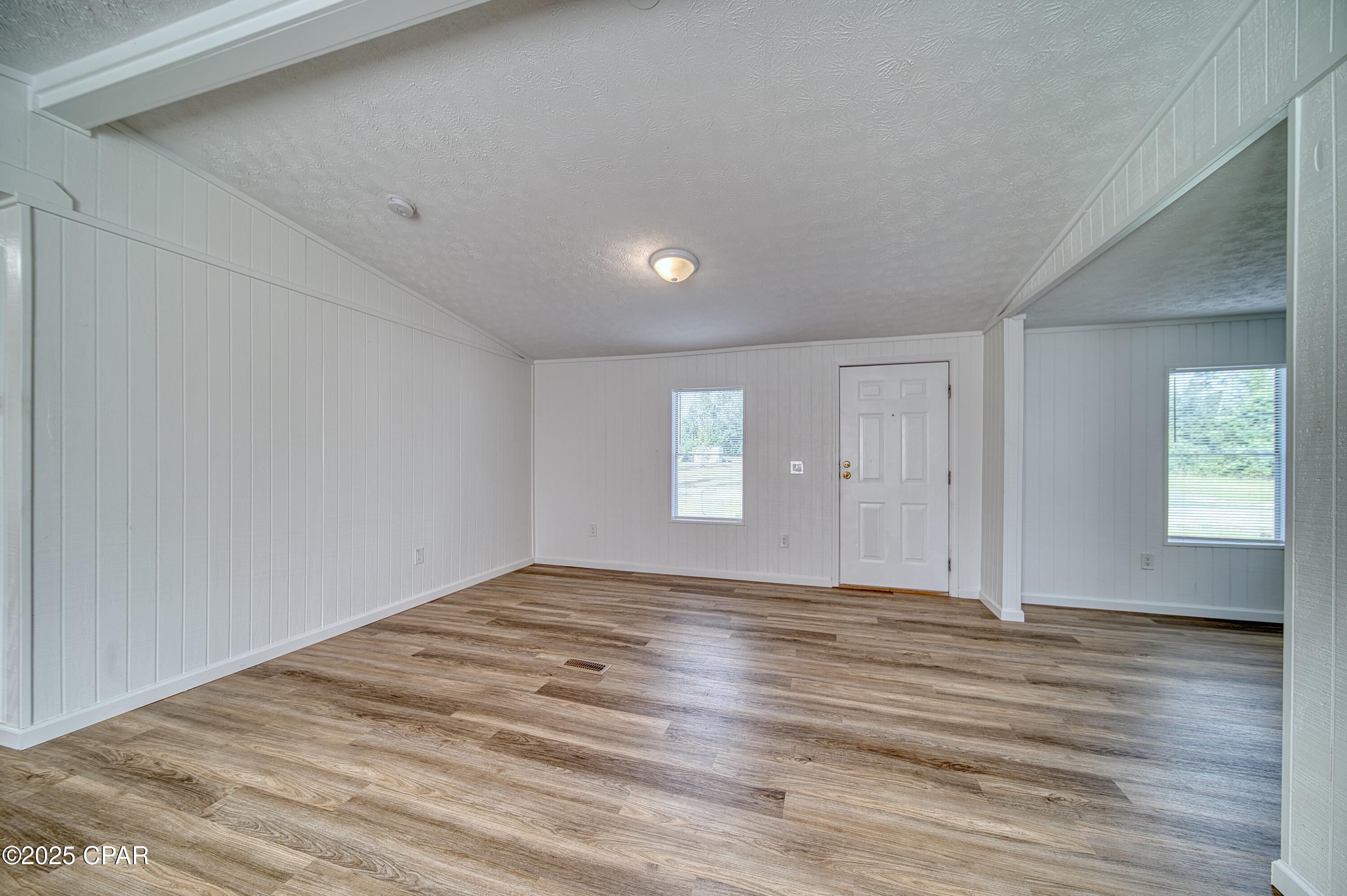 7923 Santa Rosa Avenue