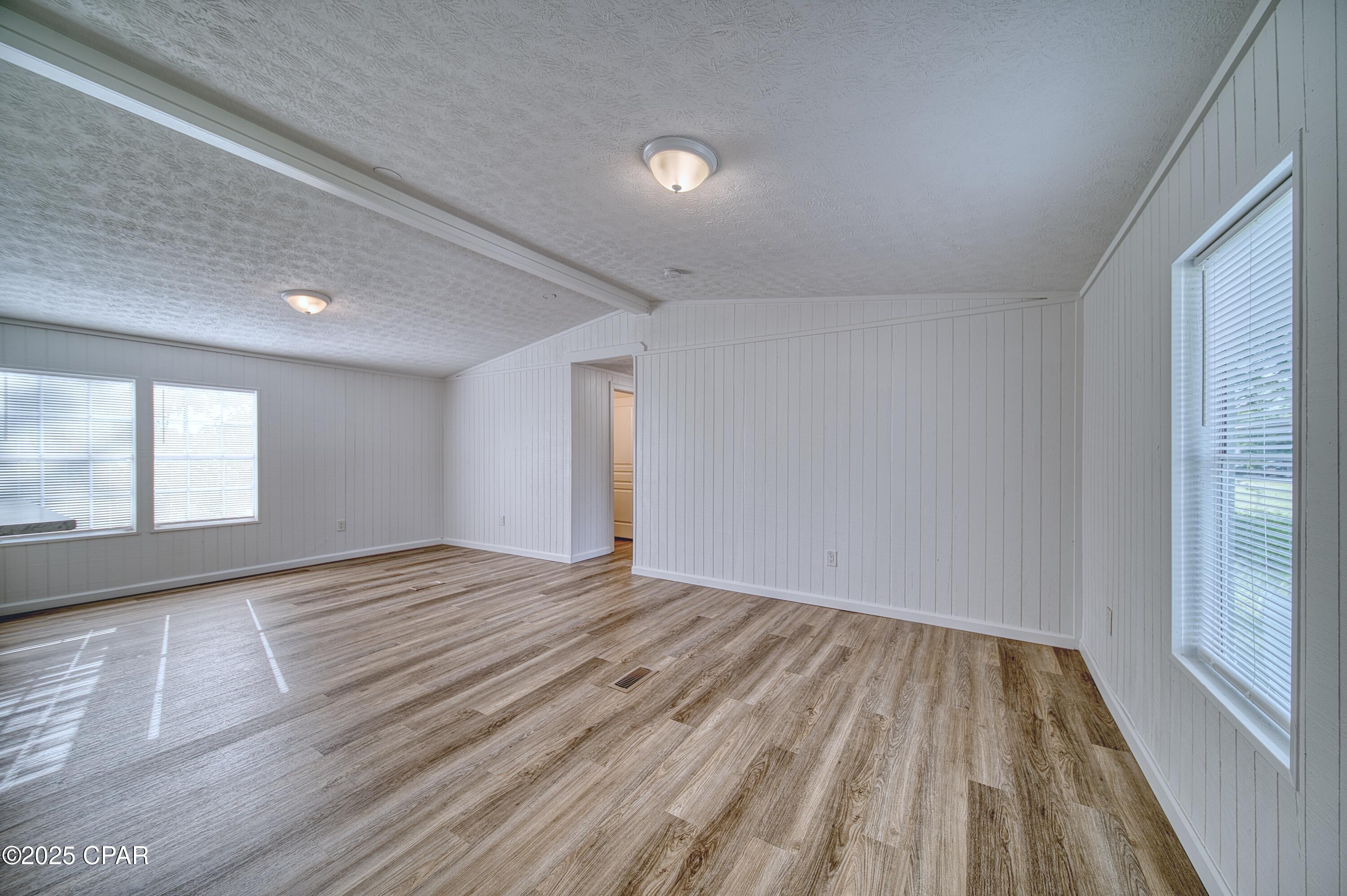 7923 Santa Rosa Avenue