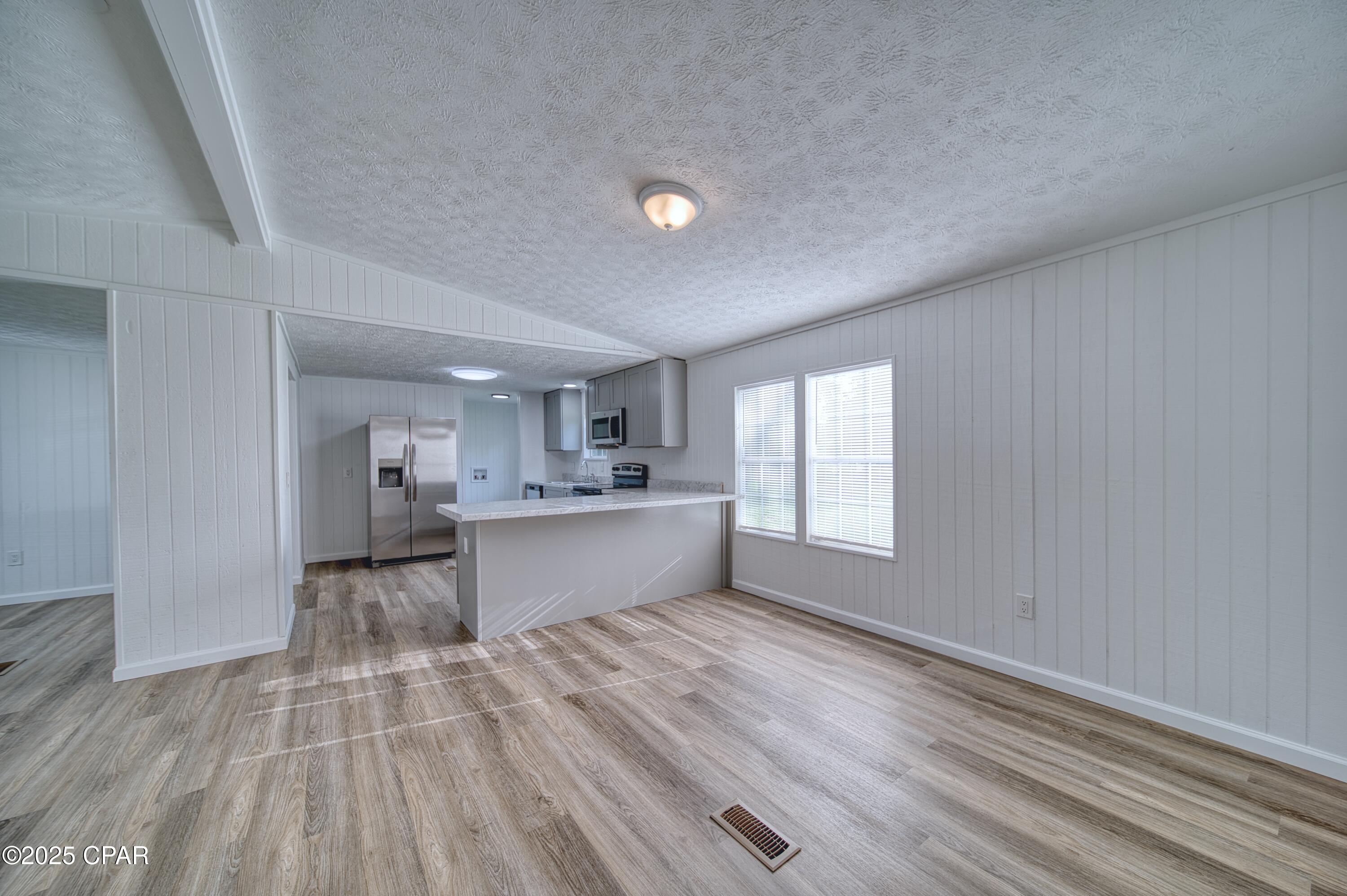 7923 Santa Rosa Avenue