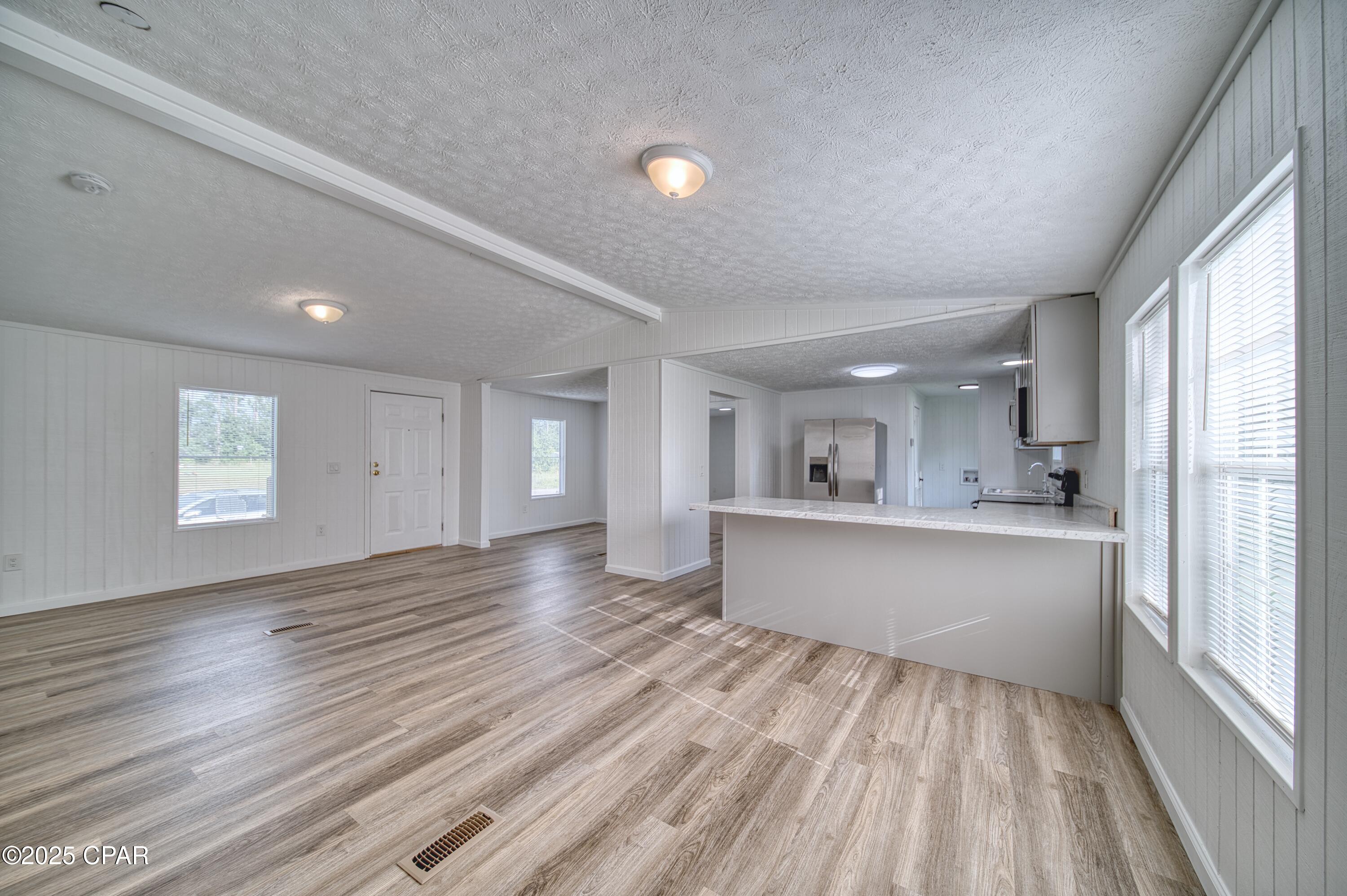 7923 Santa Rosa Avenue