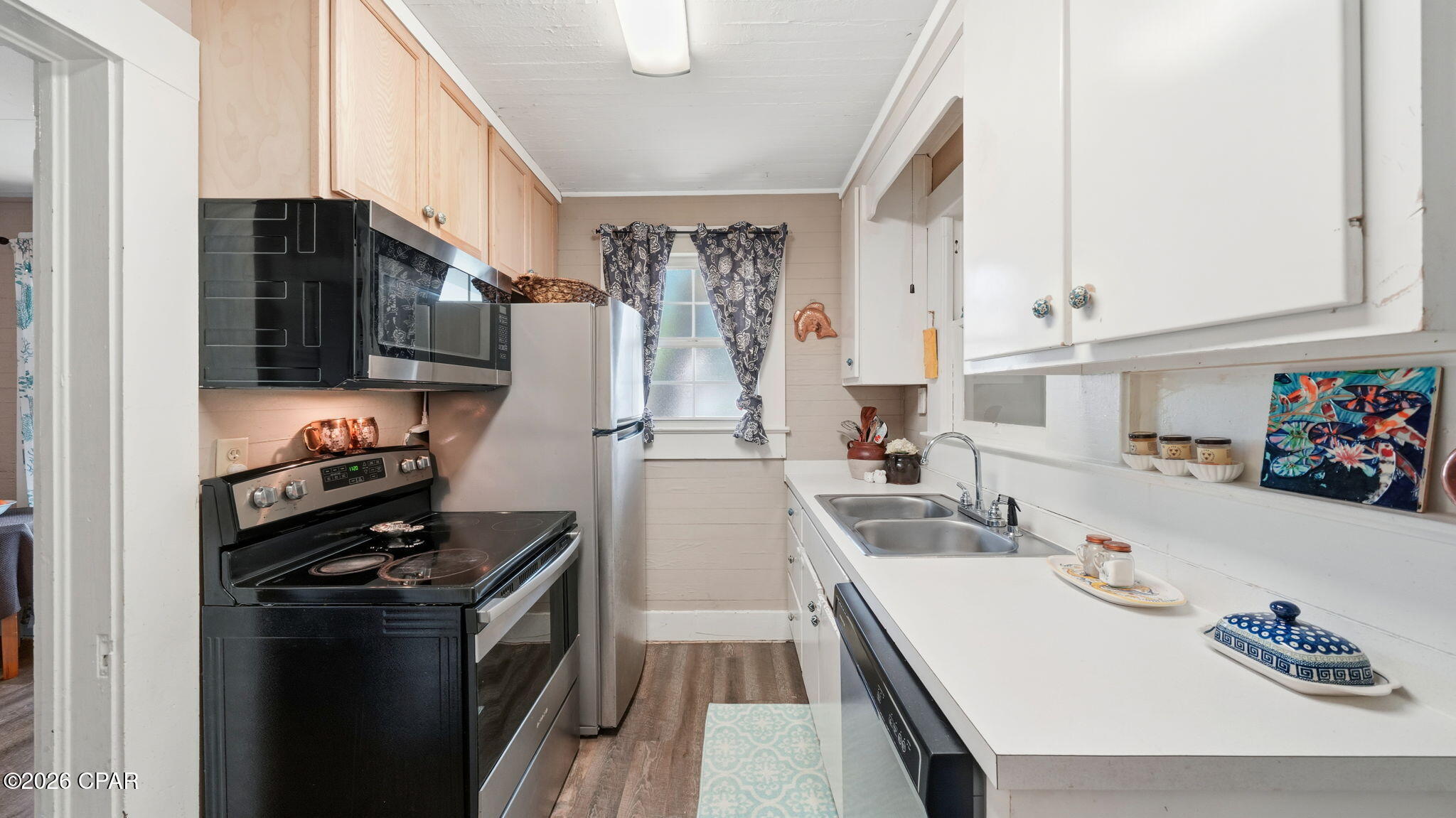 524 E 4th Court