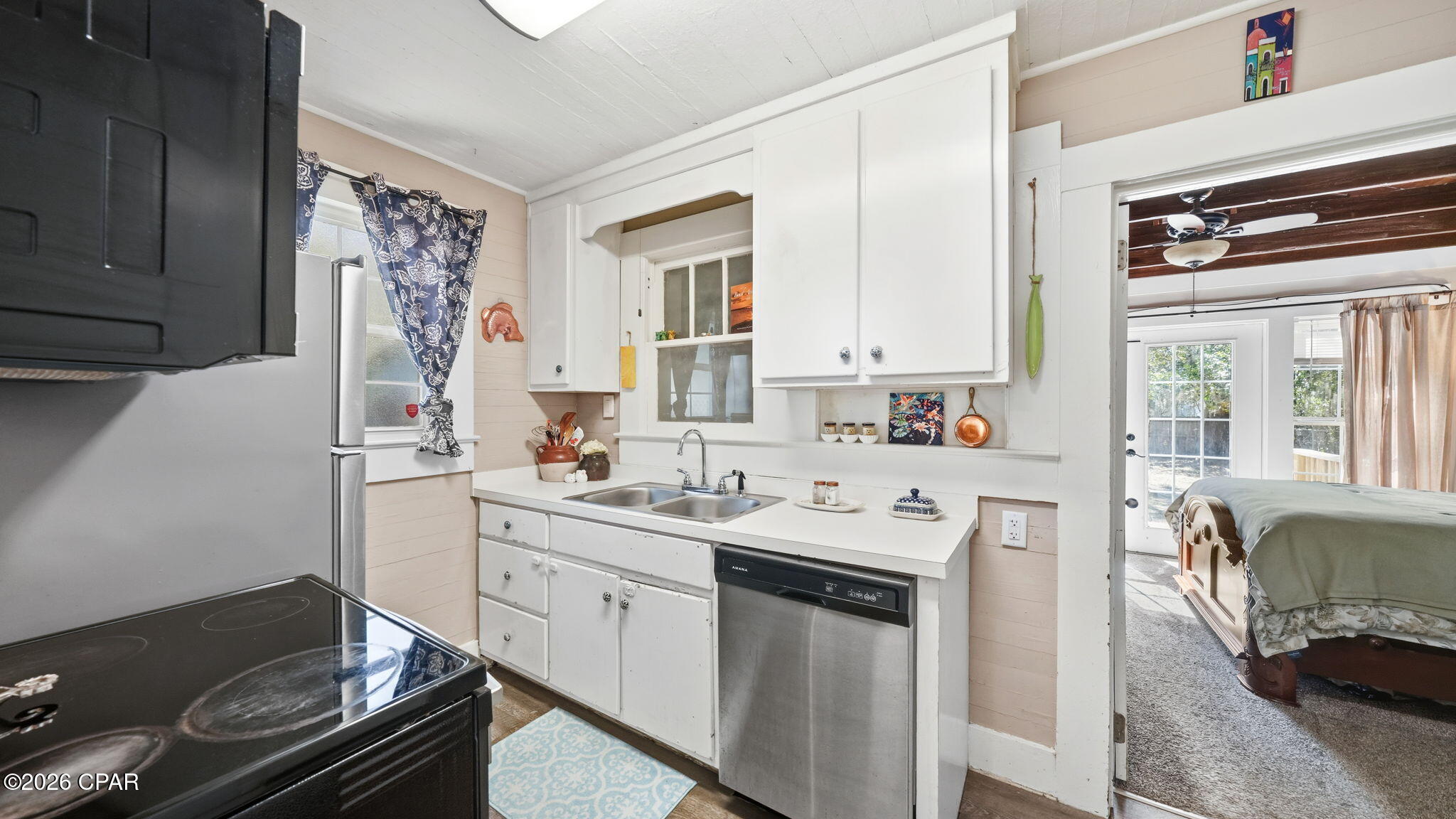 524 E 4th Court