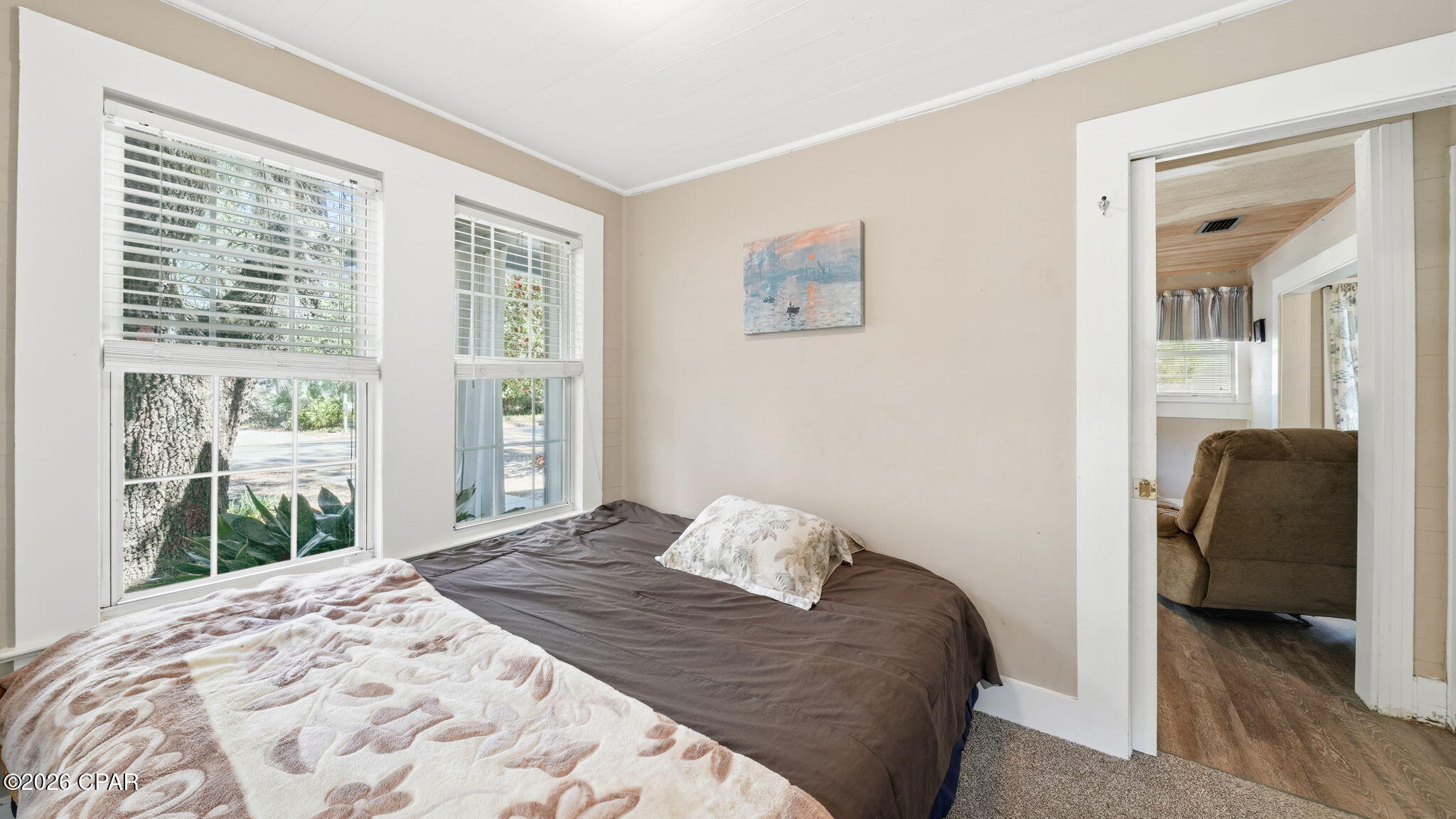 524 E 4th Court