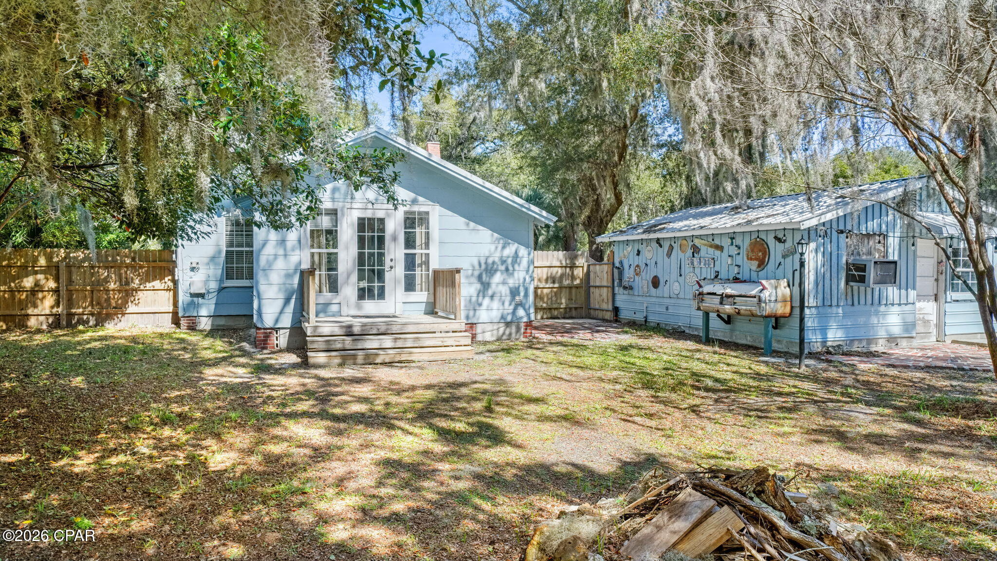 524 E 4th Court