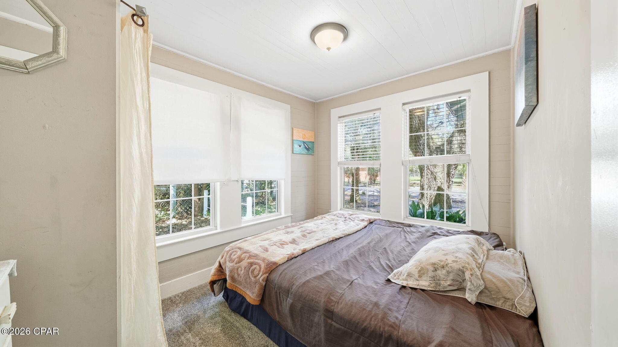 524 E 4th Court
