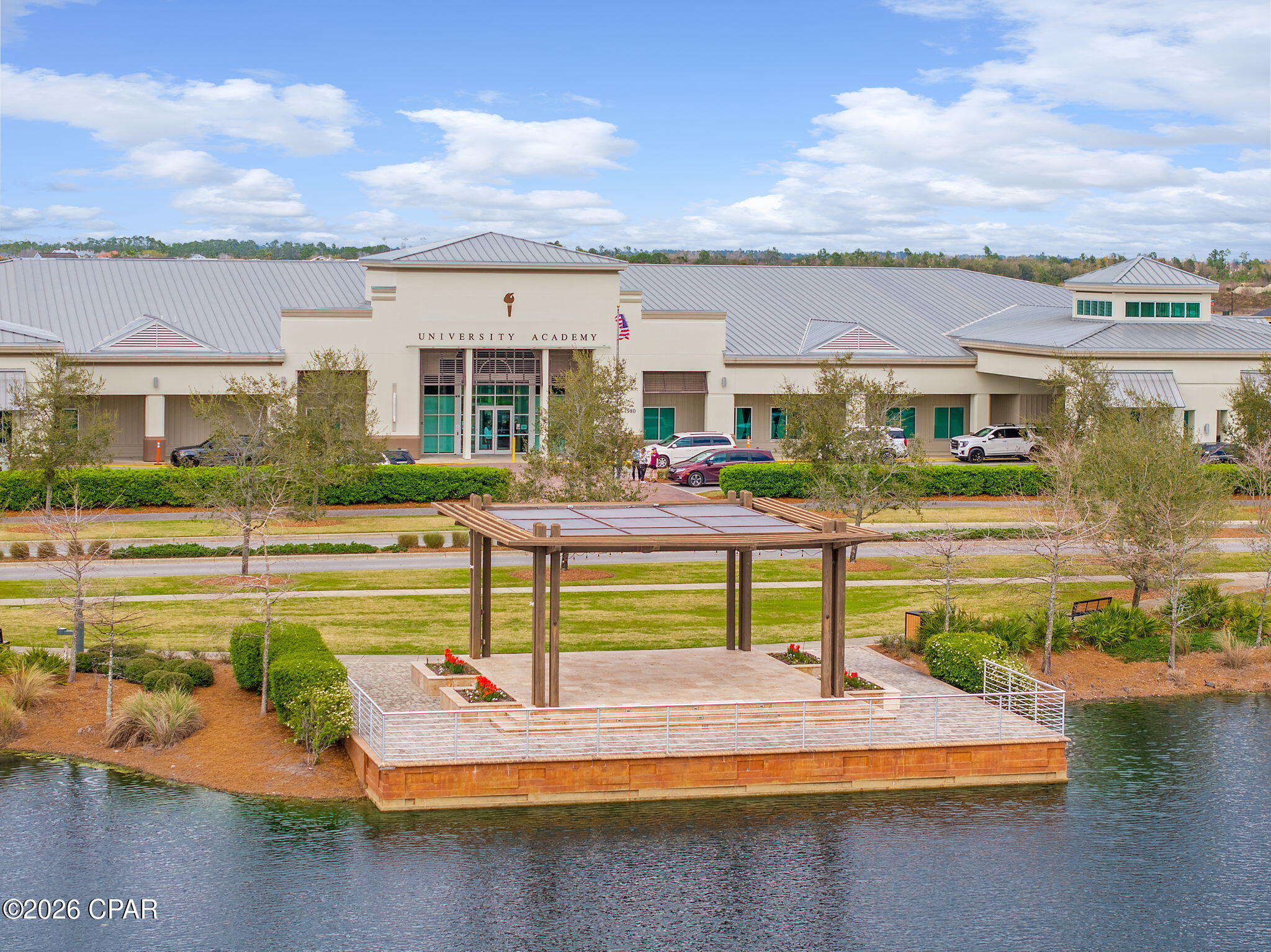 2101 Kingfisher Court