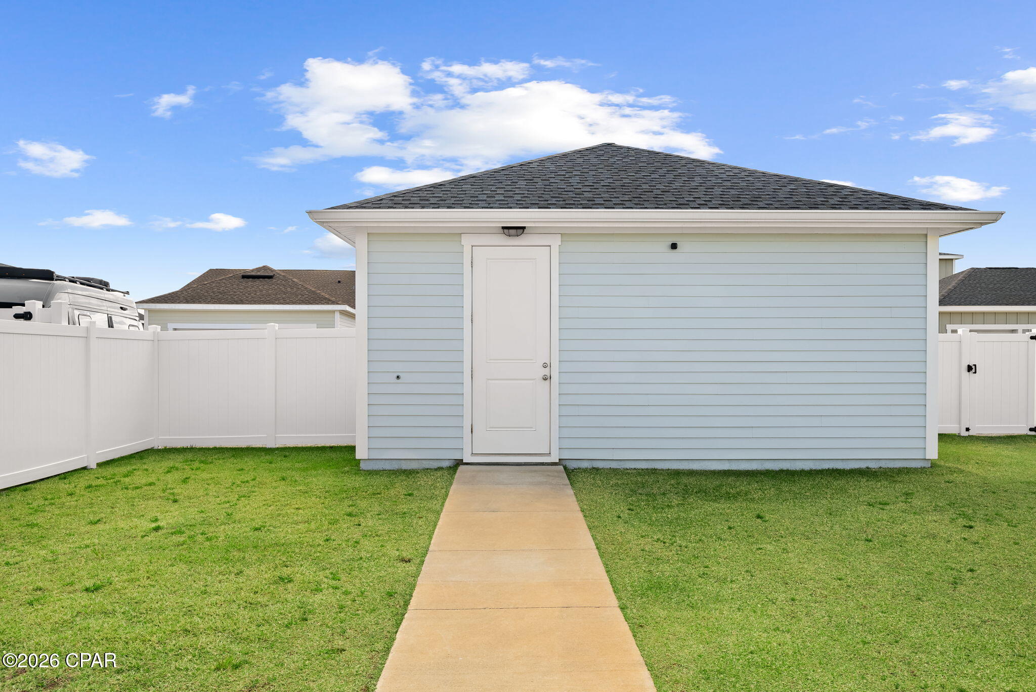 2101 Kingfisher Court