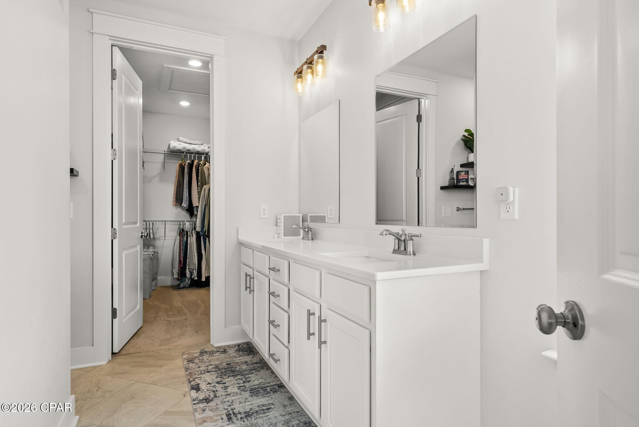 2101 Kingfisher Court