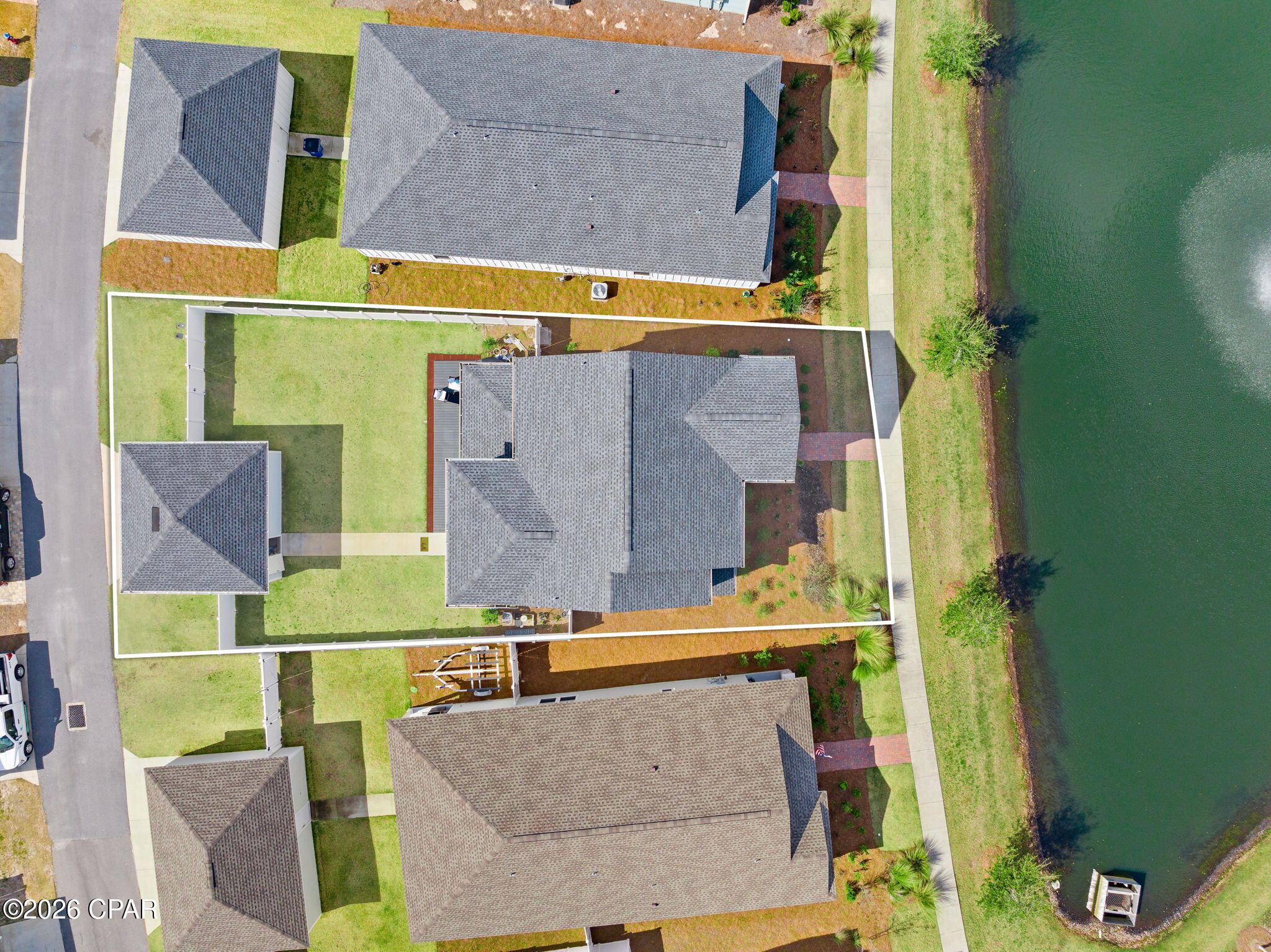 2101 Kingfisher Court