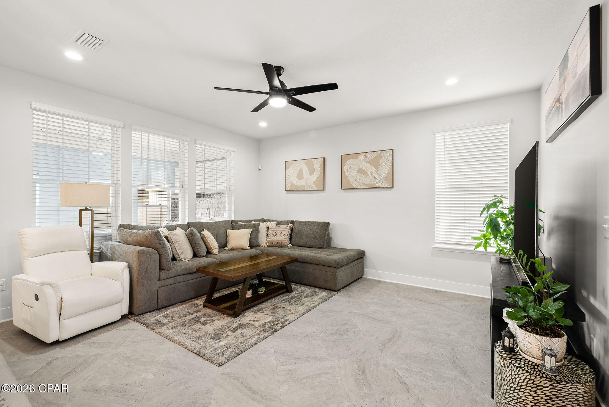 2101 Kingfisher Court