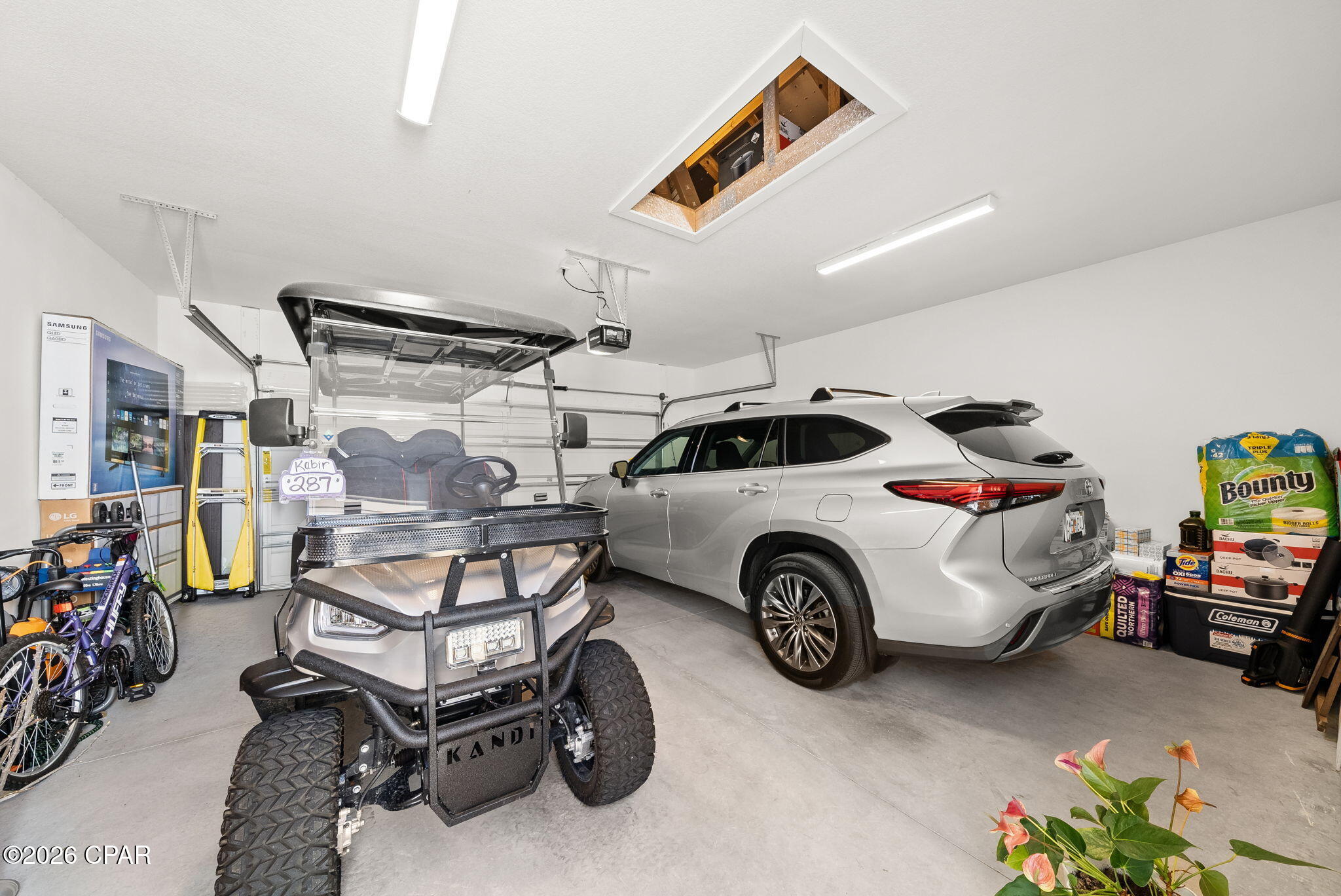 2101 Kingfisher Court