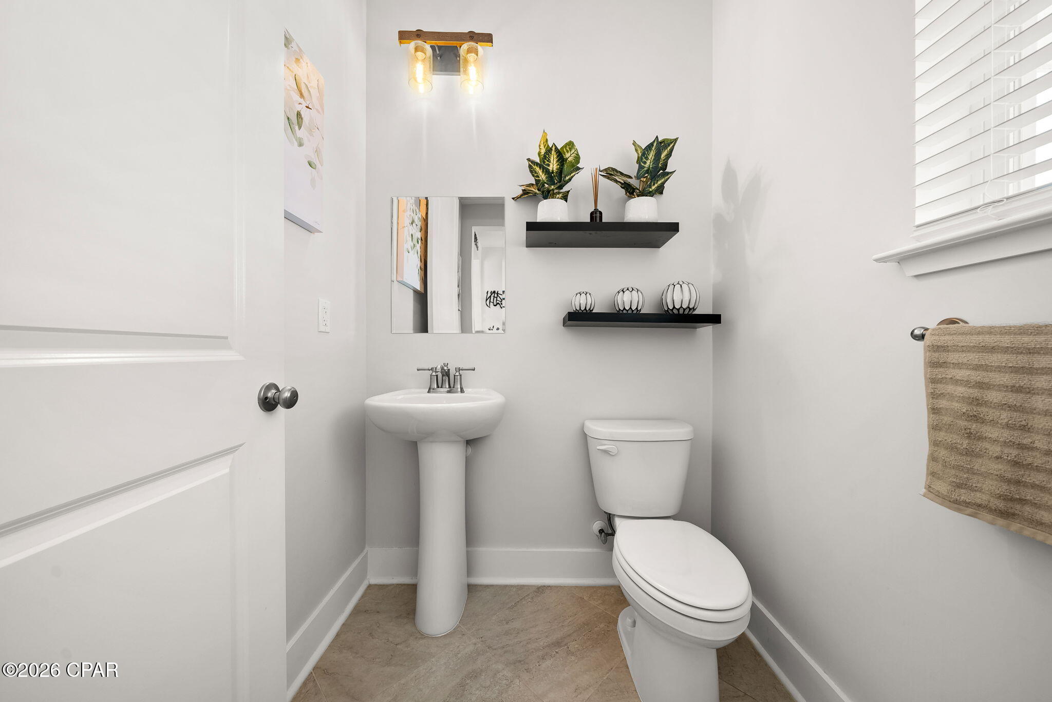 2101 Kingfisher Court