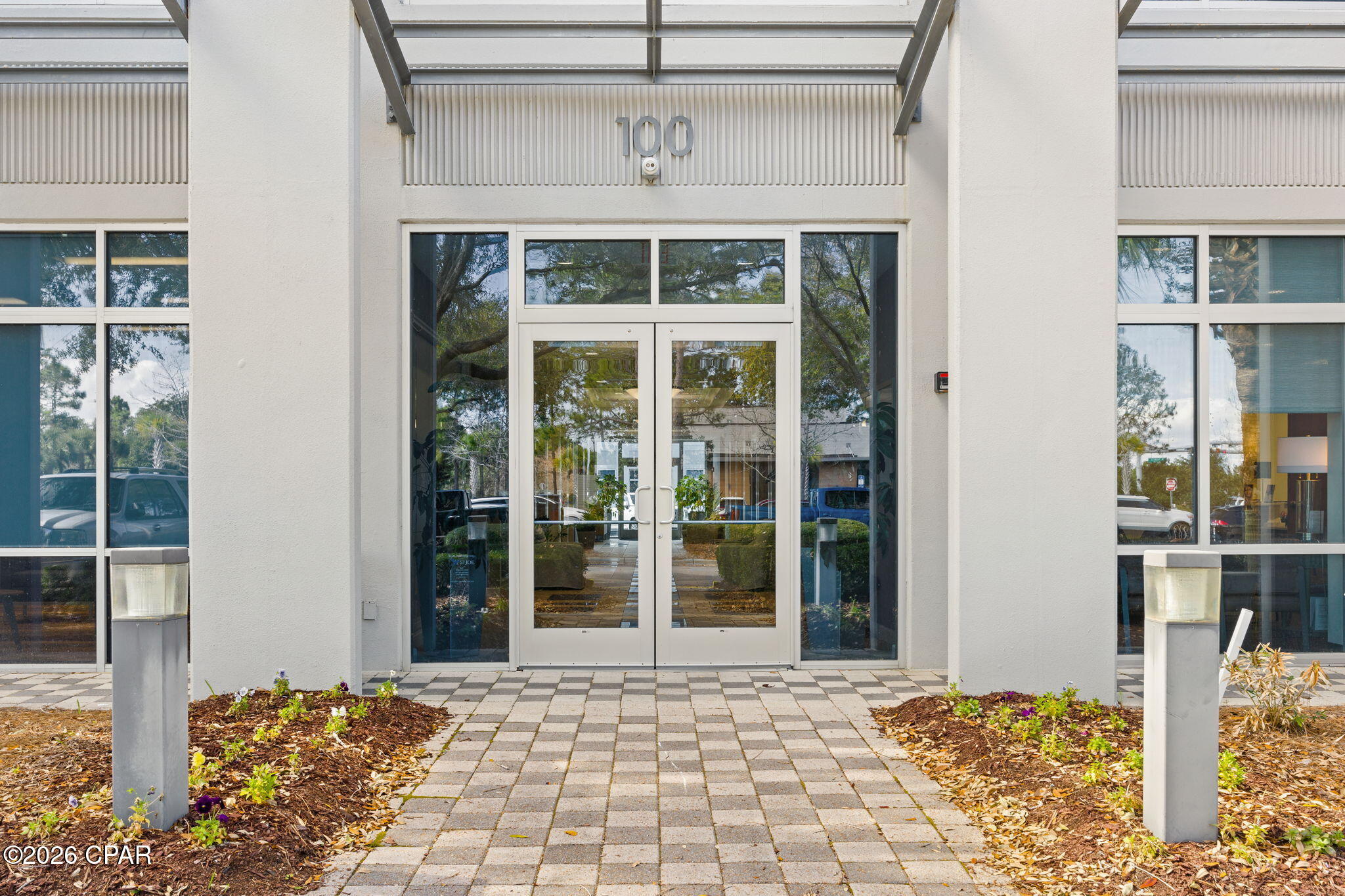 100 R Jackson Boulevard 120B