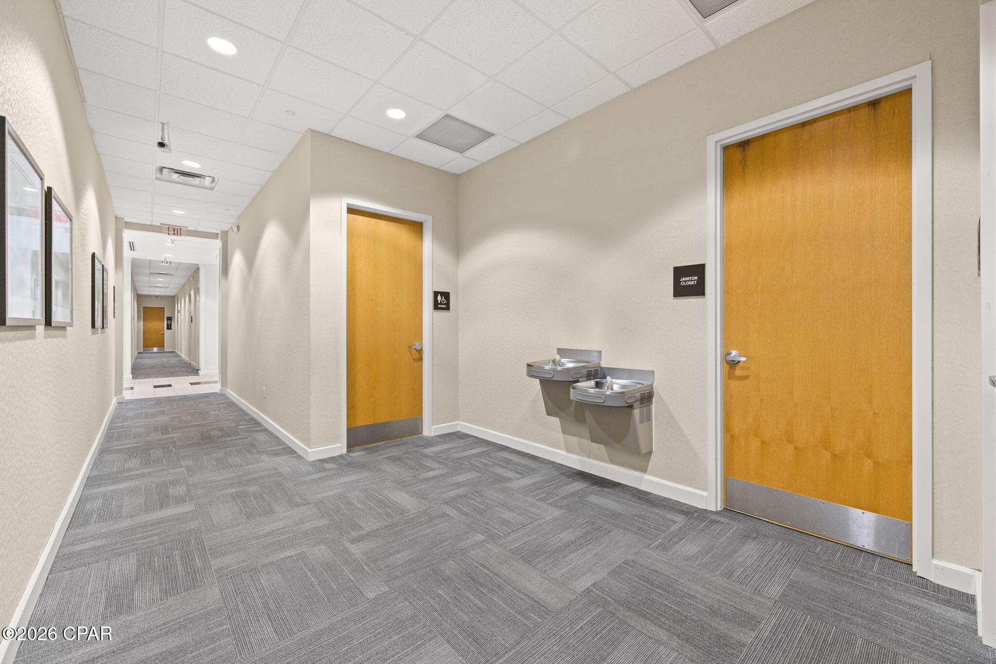 100 R Jackson Boulevard 120B