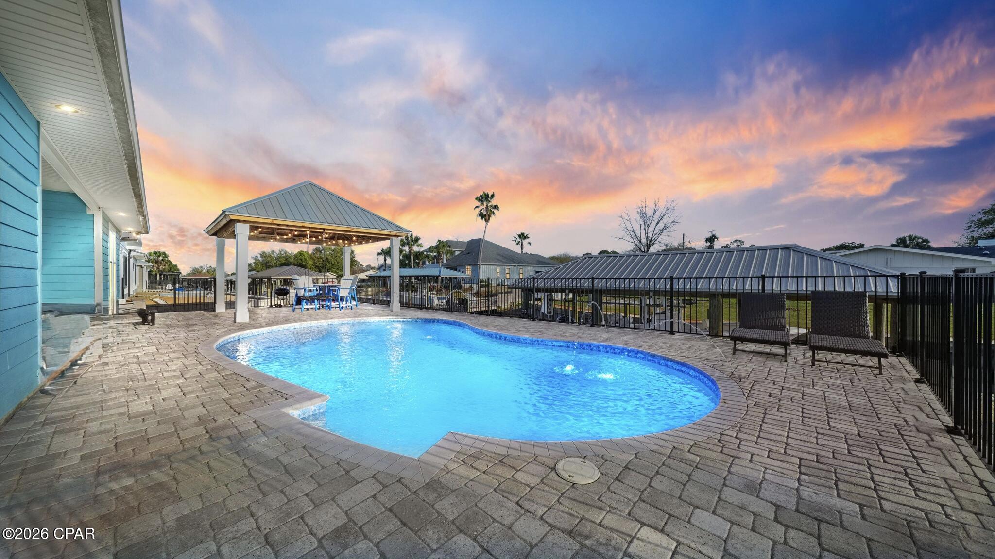 7127 Dolphin Bay Boulevard