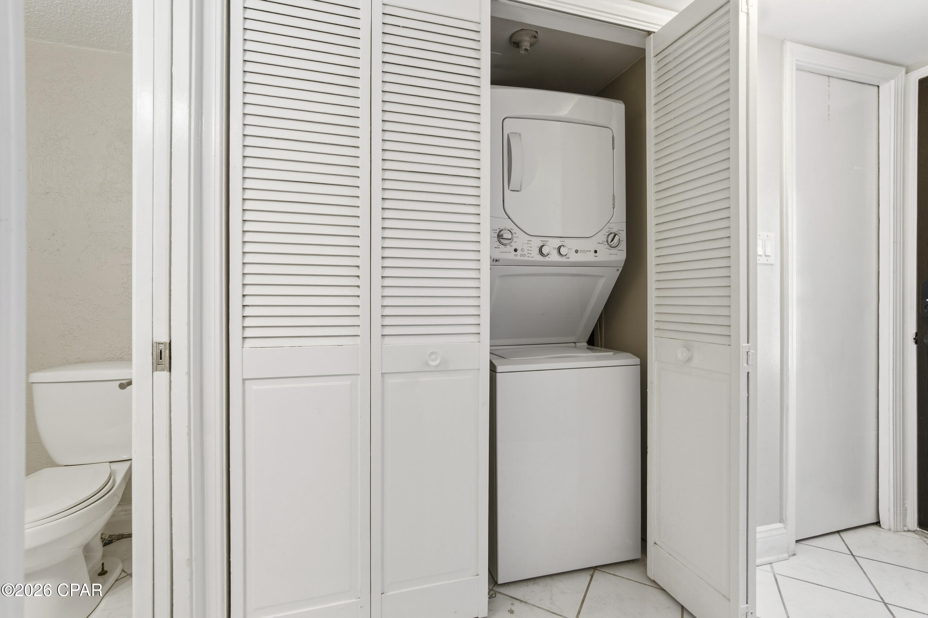 6901 N Lagoon Drive 10