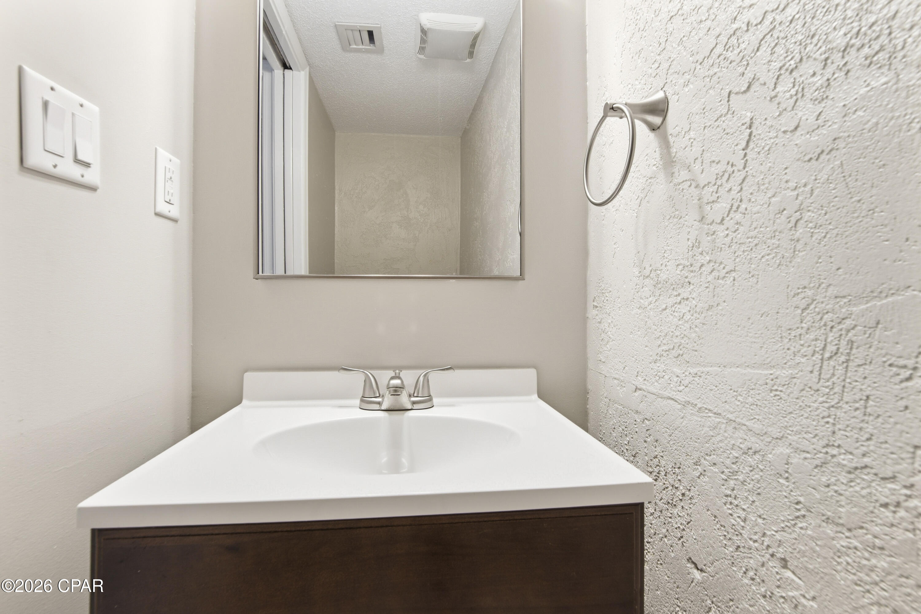 6901 N Lagoon Drive 10