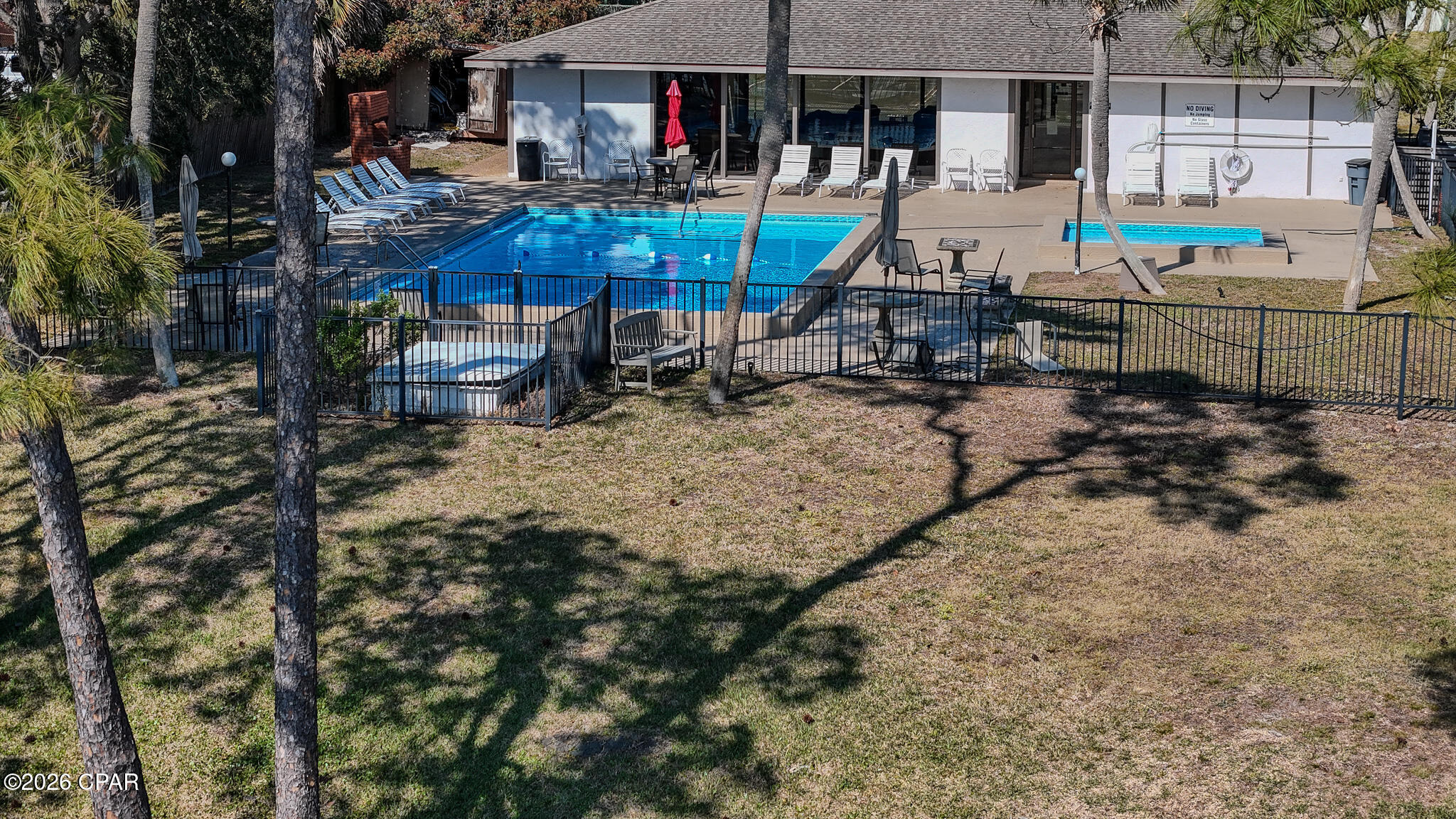 6901 N Lagoon Drive 10