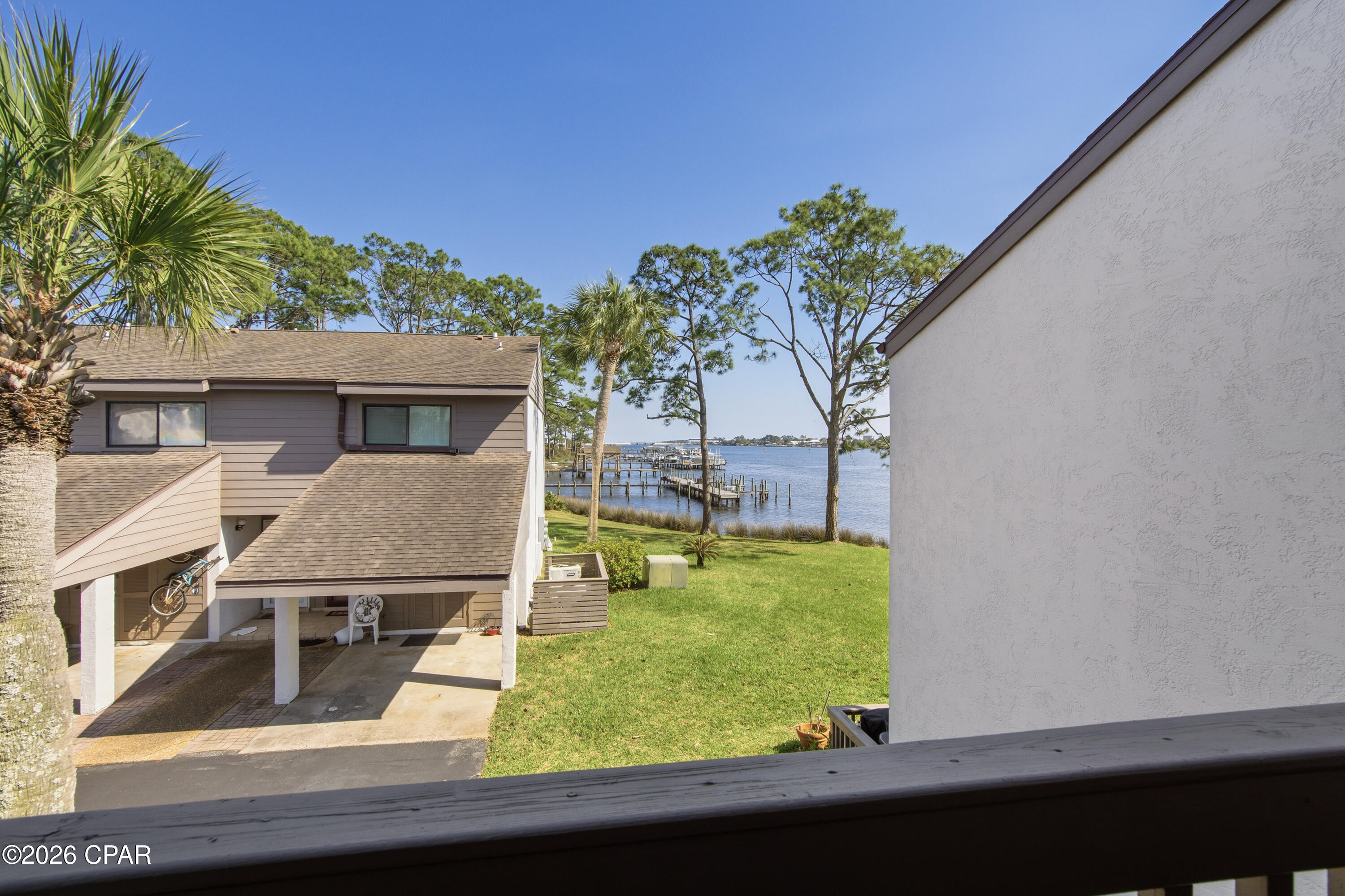 6901 N Lagoon Drive 10