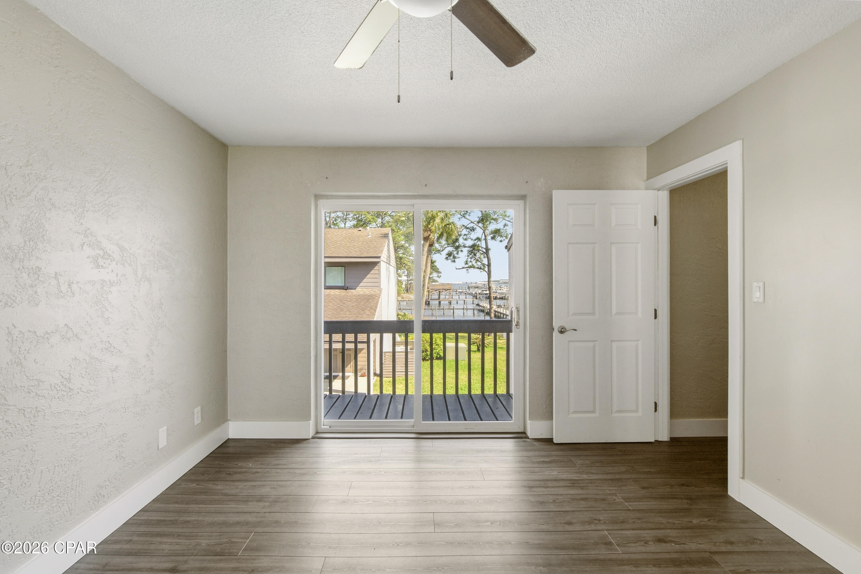 6901 N Lagoon Drive 10